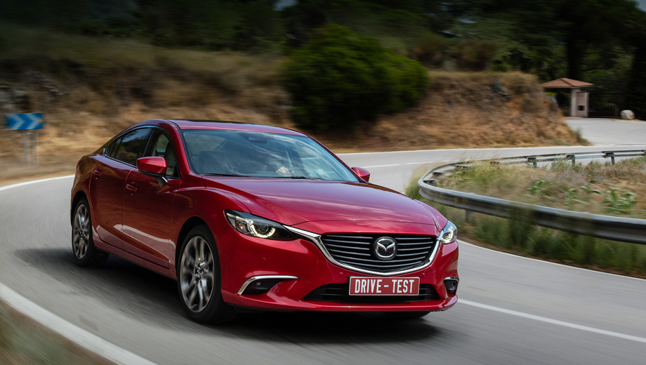 Mazda 6. Продажи седана Mazda 6 будущего модельного года стартуют у нас в октябре — от 1 304 000 рублей за начальную версию Drive с мотором 2.0 (150 л.с.) и «автоматом» до 1 847 200 рублей за новый топ-вариант Executive 2.5 (192 л.с.). Машин с «механикой» больше не будет.
