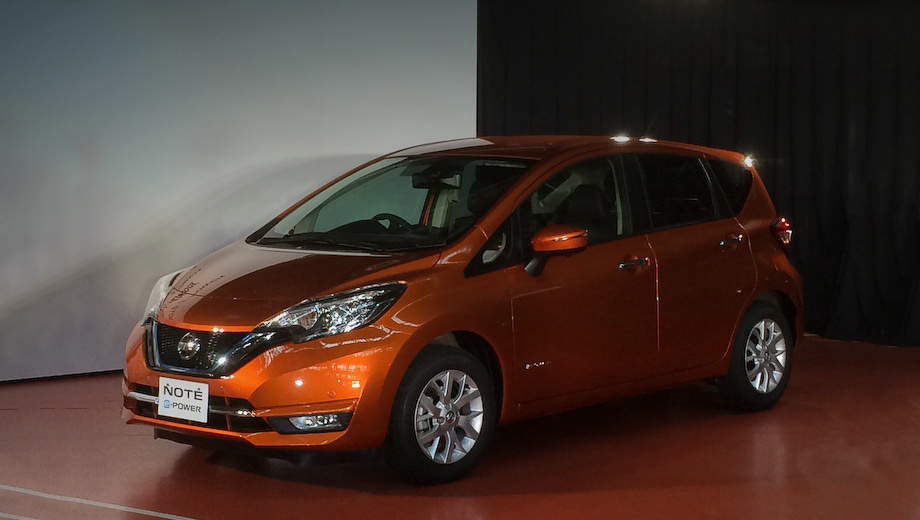 Ниссан ноут гибрид отзывы. Nissan note гибрид 2017 год. Nissan note e-power 2018. Nissan note hybrid e- power. Ниссан ноут е пауэр.