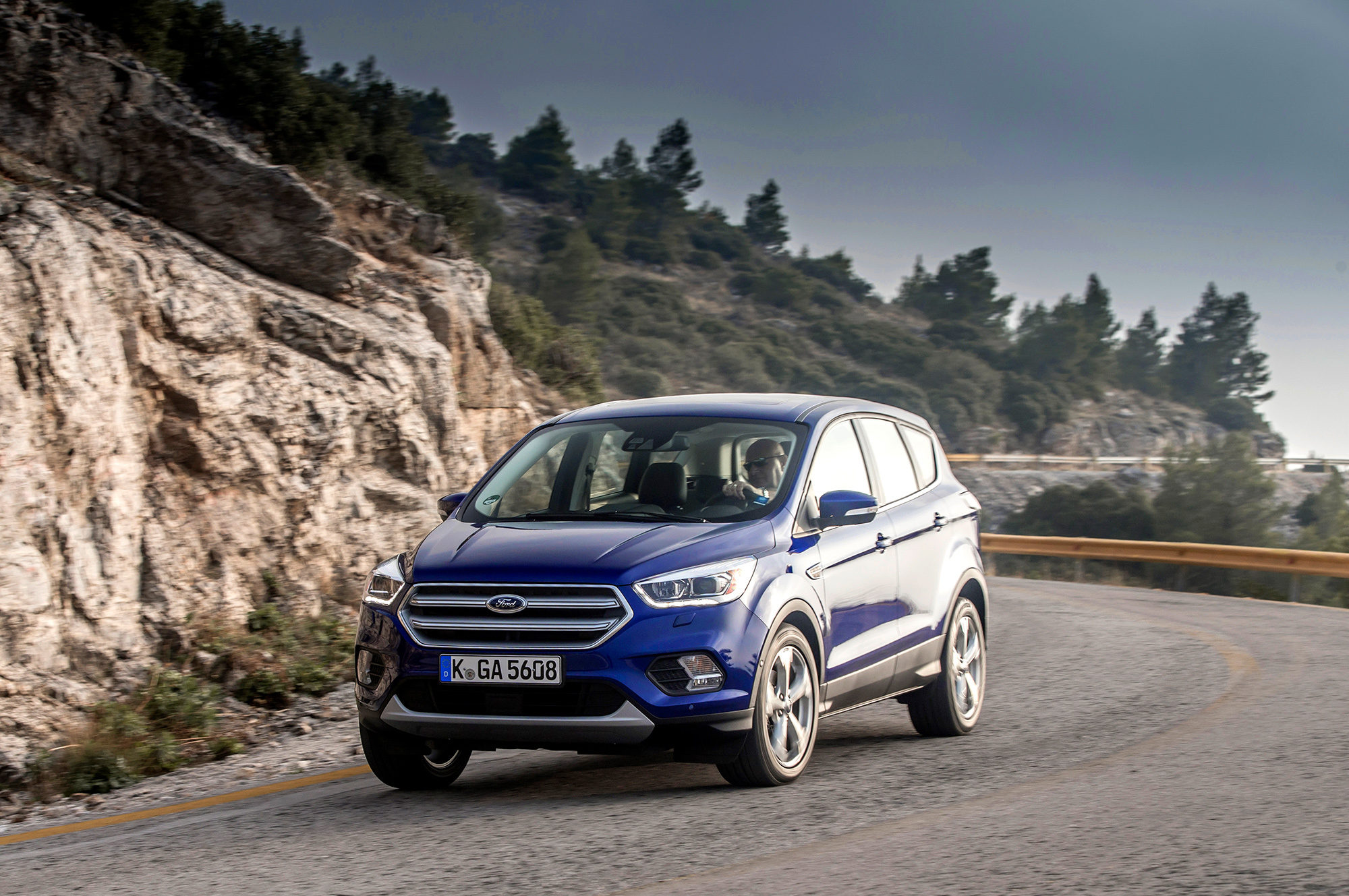 Закатываем губу с обновлённым кроссовером Ford Kuga — ДРАЙВ