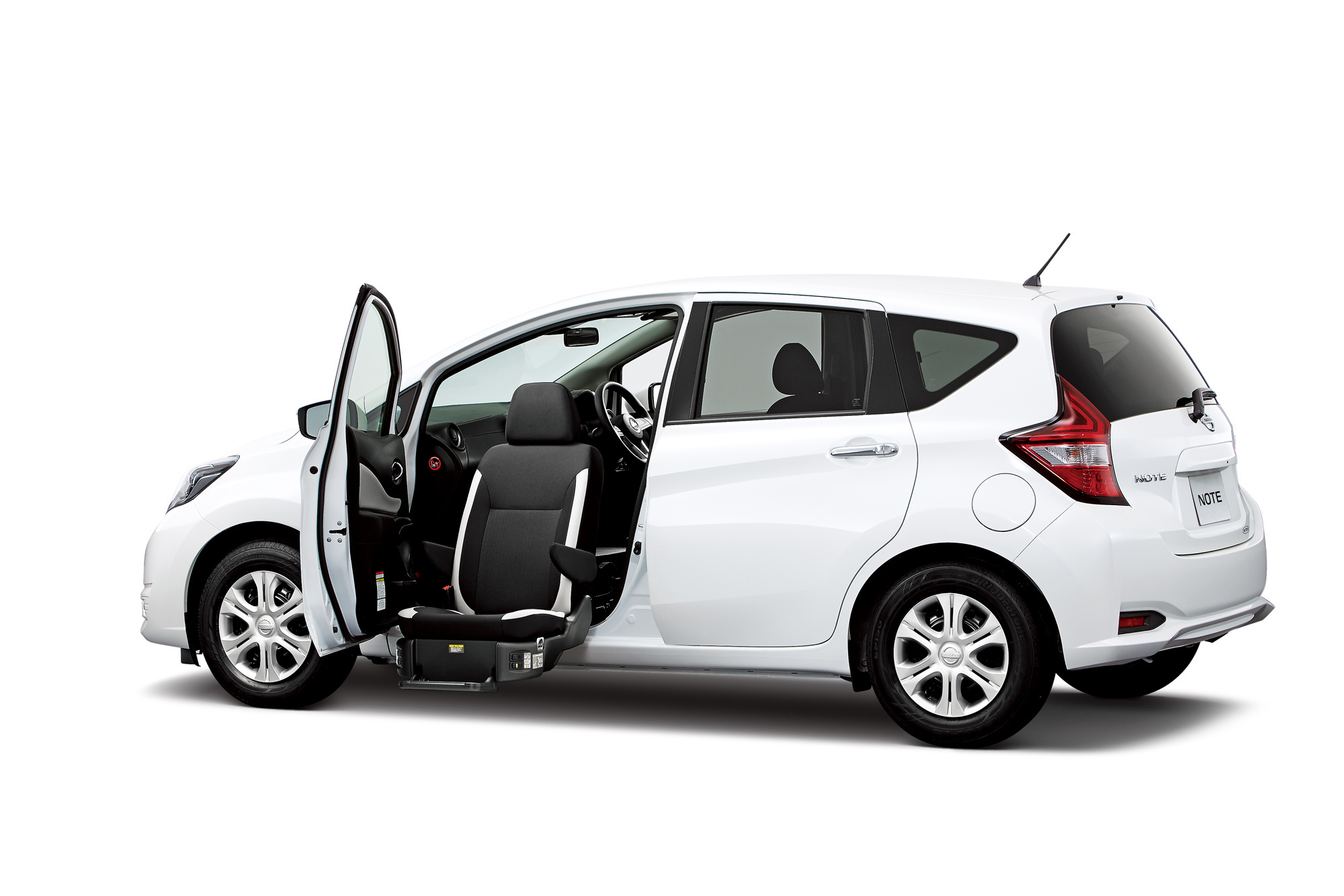 Ниссан ноте повер. Nissan Note e12 e-Power. Nissan Note 1.2 e-Power. Nissan Note e-Power 2016. Nissan Note e Power 12.