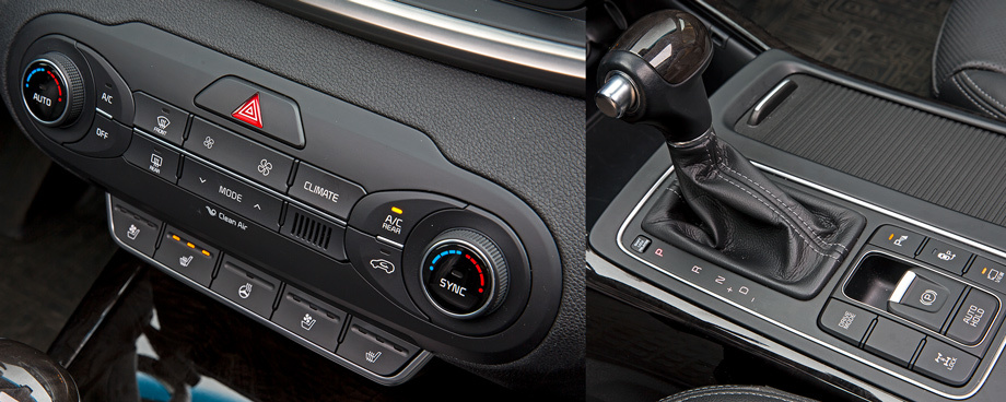             Климатический блок Sorento примечателен собранными, как на ладони, клавишами подогрева и вентиляции кресел. Заданная в салоне температура отображается на центральном дисплее. Рядом с селектором «автомата» — кнопки выбора ездовых режимов и блокировки муфты.
