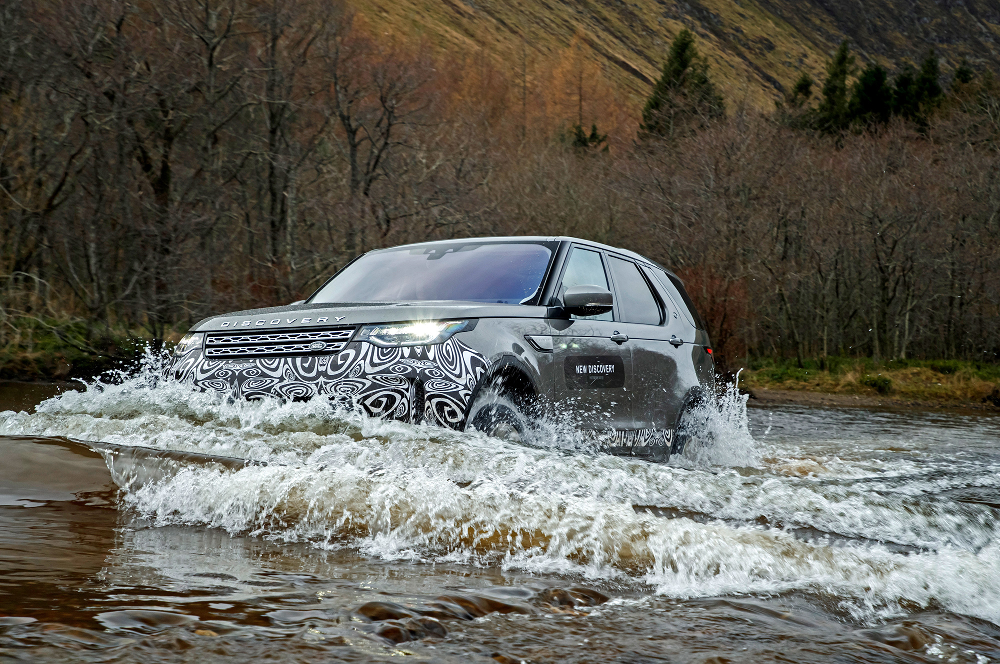 Лезем в грязь на прототипе Land Rover Discovery — ДРАЙВ