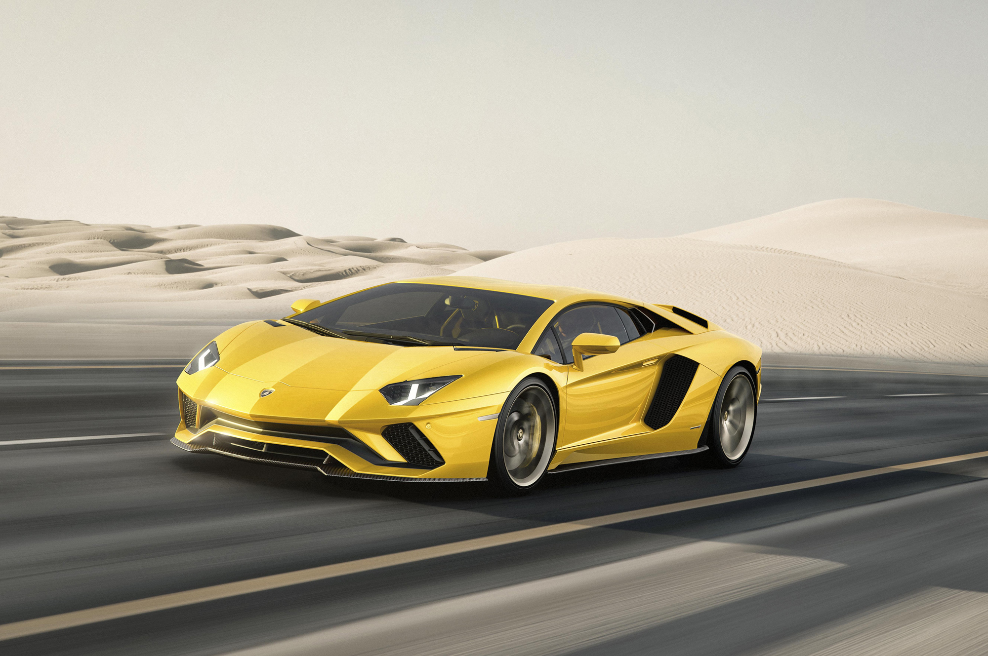 Купе Lamborghini Aventador S явилось полноуправляемым — ДРАЙВ