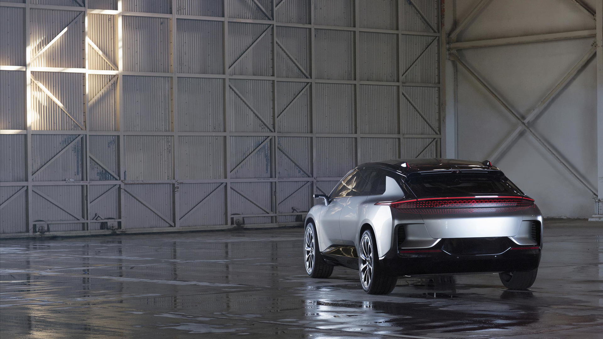 Кроссовер FF 91 назван флагманом марки Faraday Future — ДРАЙВ