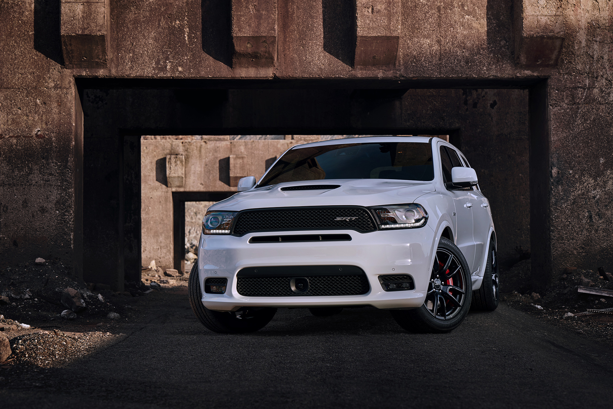 Кроссовер Dodge Durango SRT предложил дрэг-рейсинг вшестером — ДРАЙВ