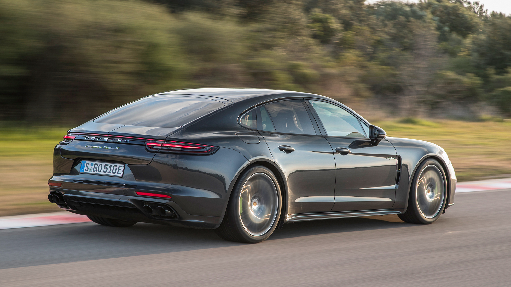 Присматриваемся к хэтчбеку Porsche Panamera Turbo S E-Hybrid — ДРАЙВ