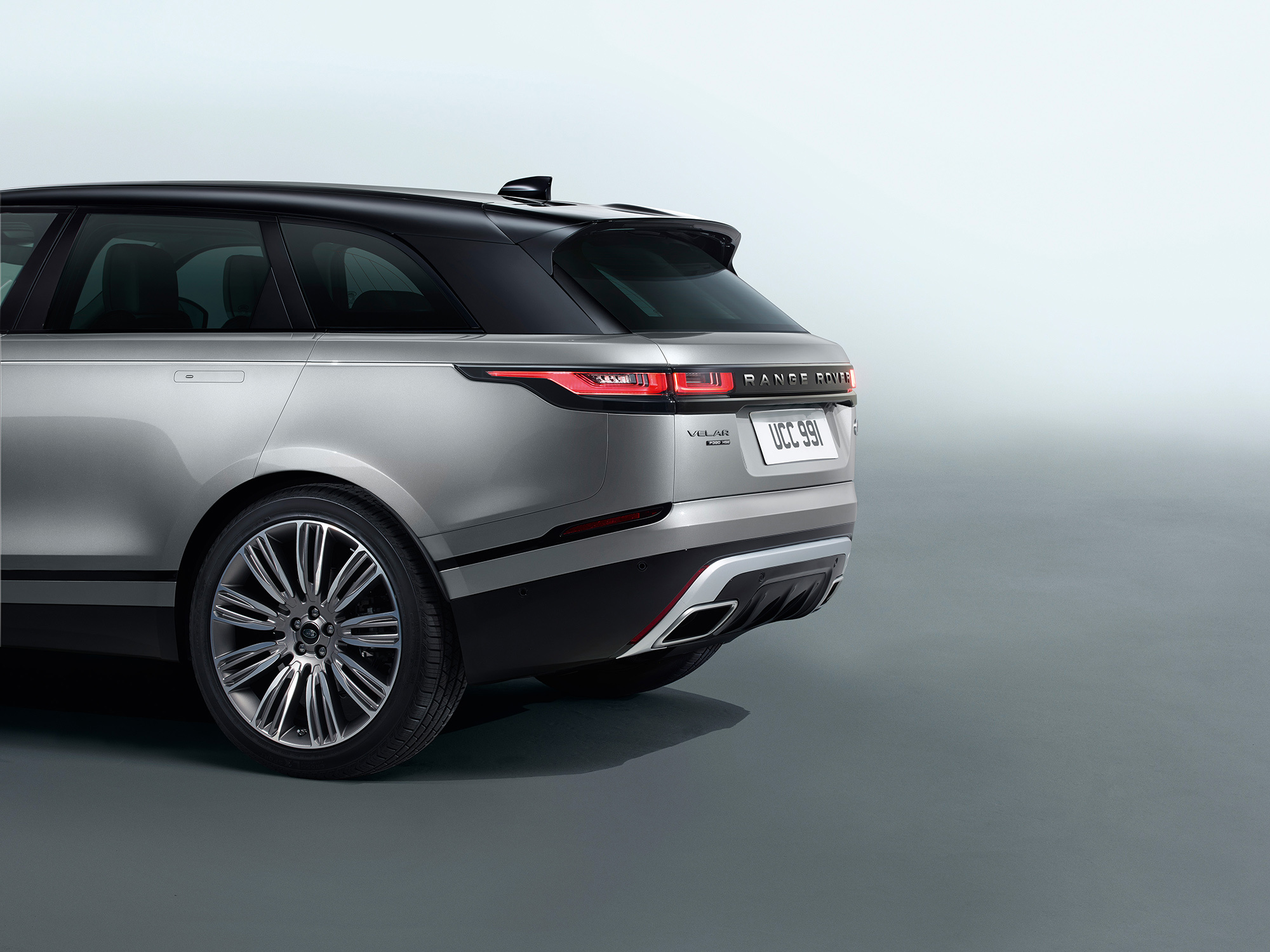 Тянем за выдвижную дверную ручку кроссовера Range Rover Velar — ДРАЙВ