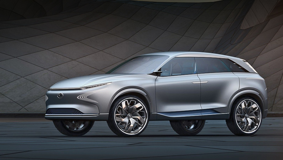 Hyundai concept,Hyundai fe fuel cell. Сами создатели называют шоу-кар футуристическим. Акроним FE означает Future Eco, «экологичное будущее». К 2020 году компания обещает представить 14 или больше новых «зелёных» моделей.