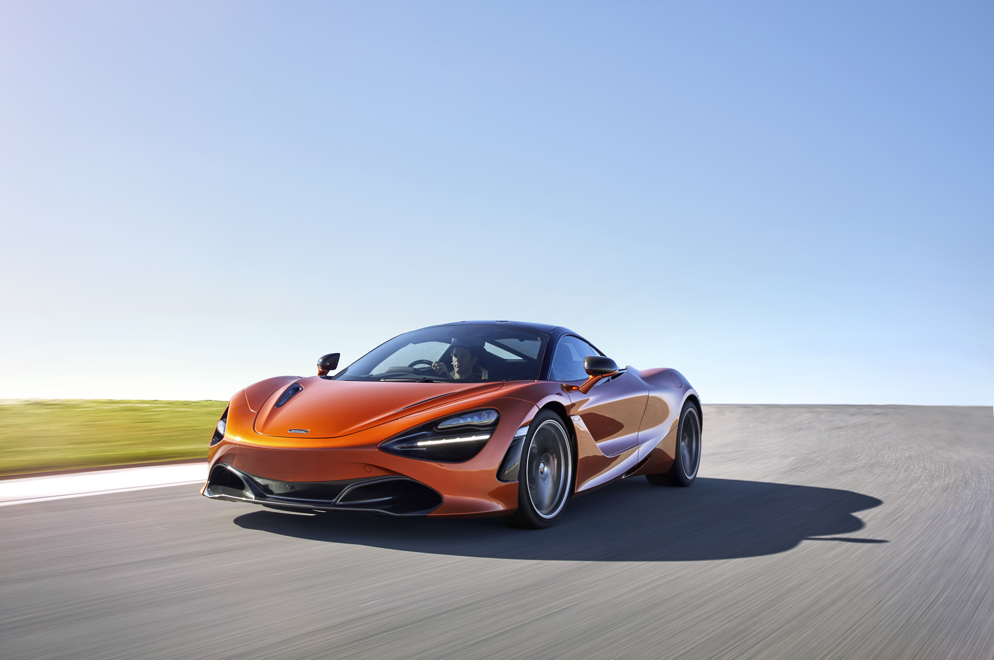 Купе McLaren 720S удивило необычным идеями — ДРАЙВ