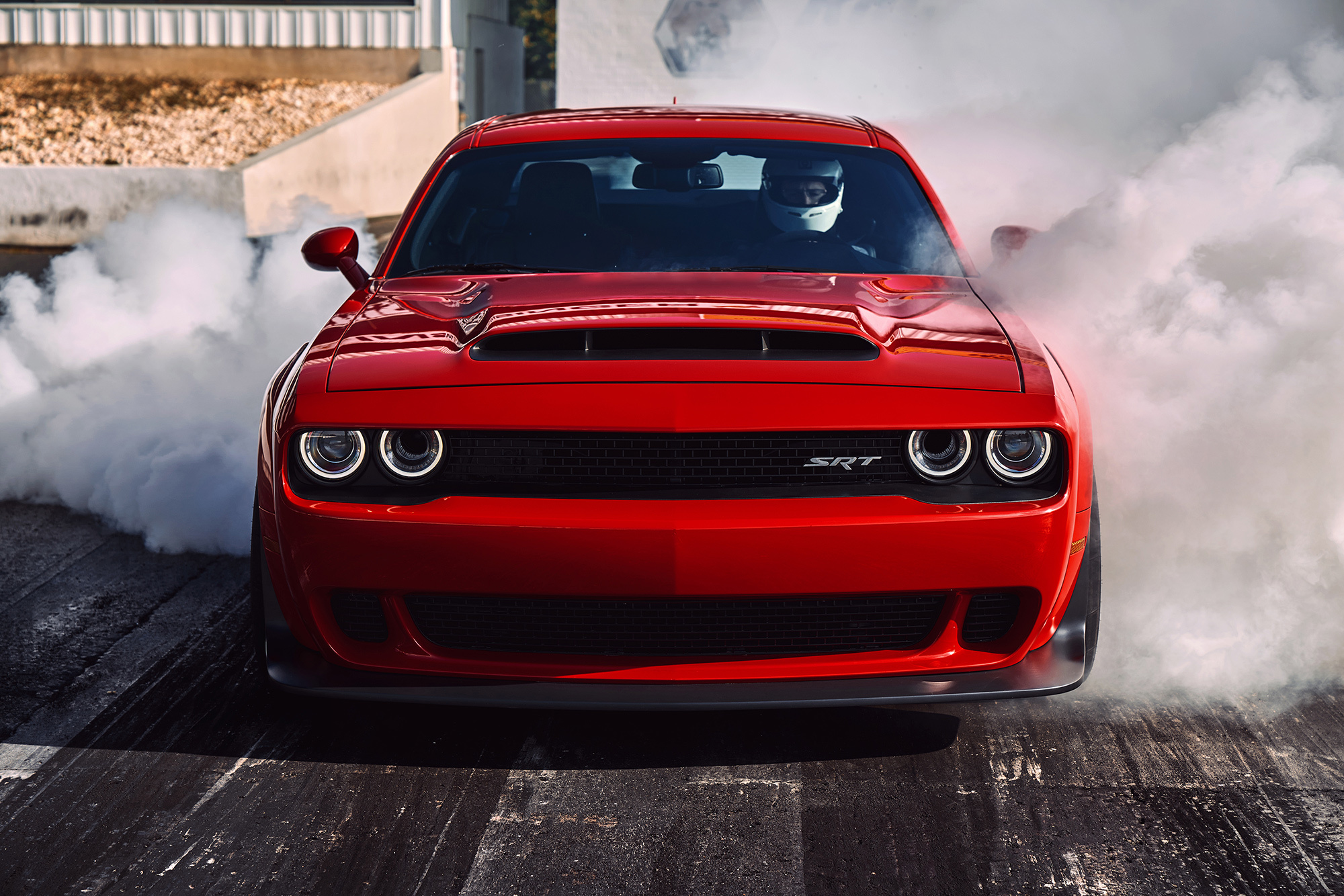 Дрэгстер Dodge Challenger SRT Demon поразил скоростью — ДРАЙВ