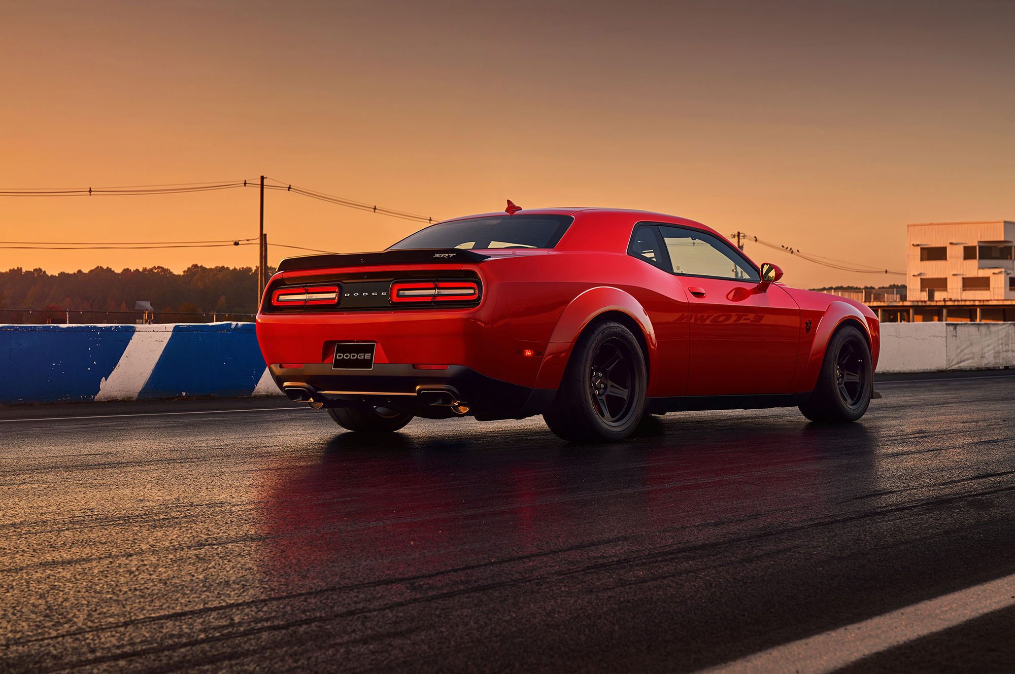 Дрэгстер Dodge Challenger SRT Demon поразил скоростью — ДРАЙВ