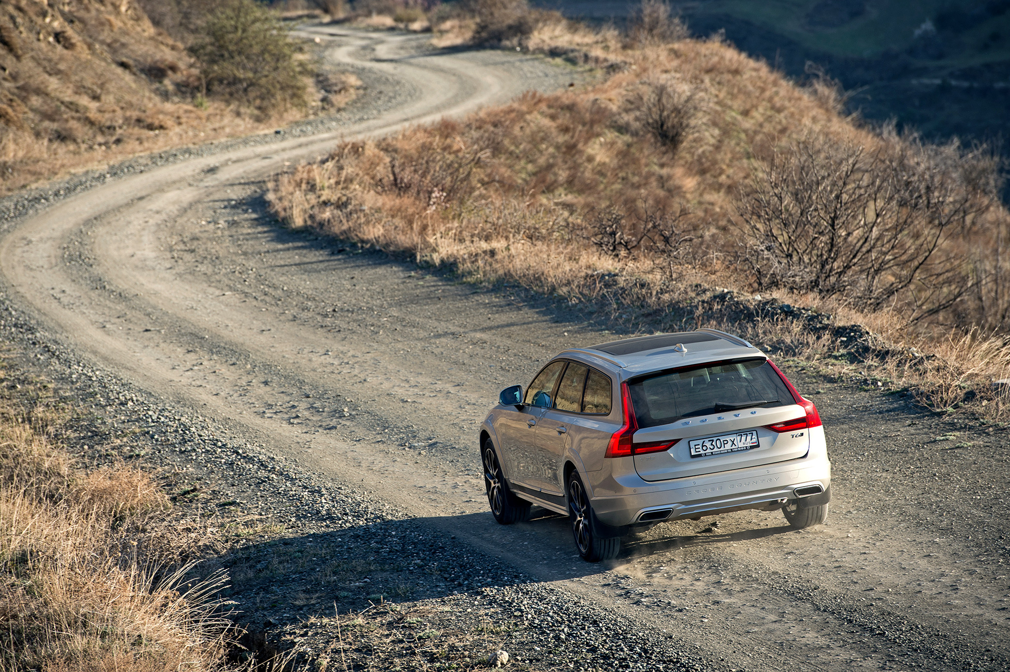 Стильно путешествуем на модели Volvo V90 Cross Country — ДРАЙВ