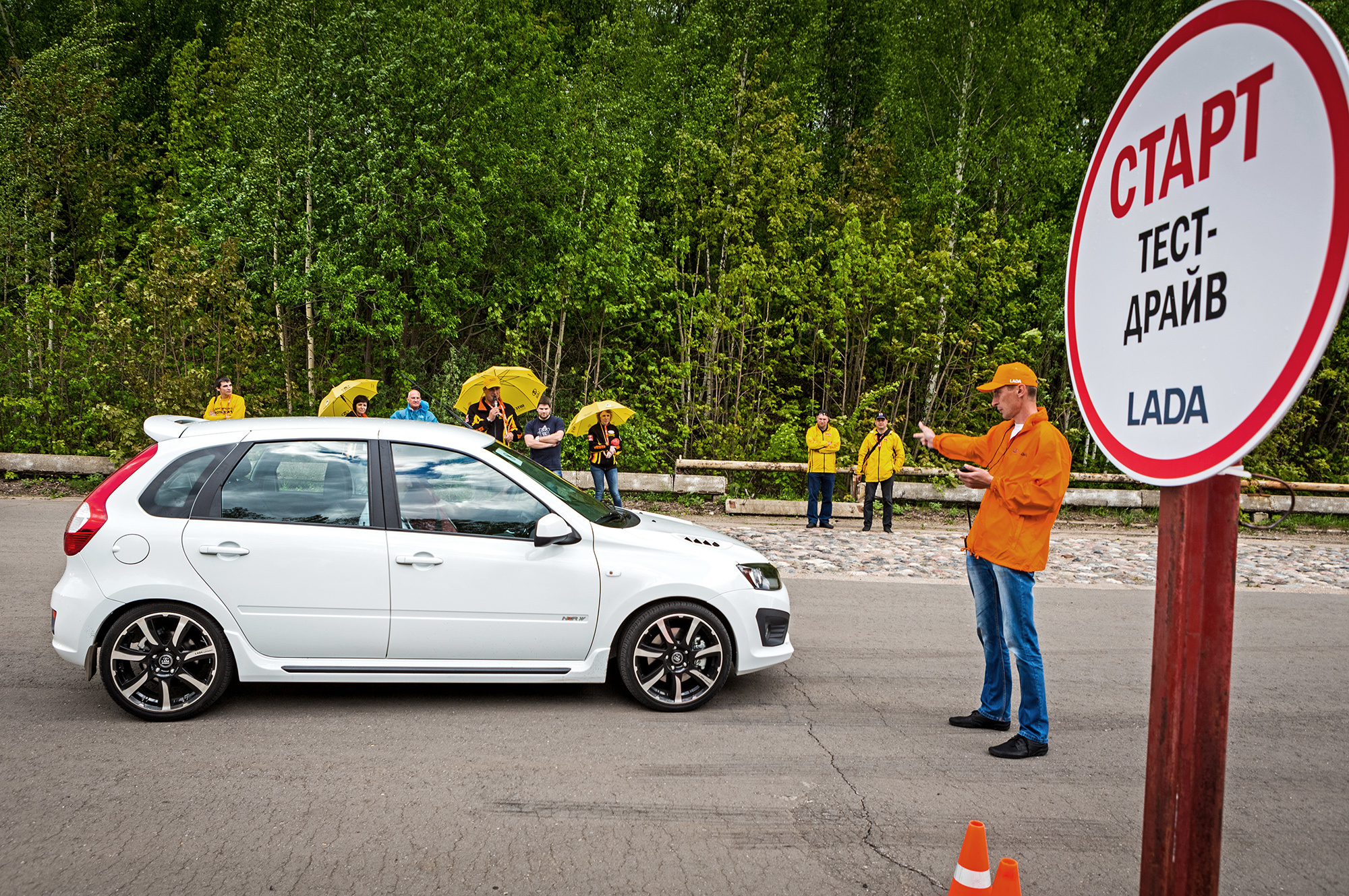 Ведём зажигалки Lada Granta и Kalina к Весте Sport — ДРАЙВ