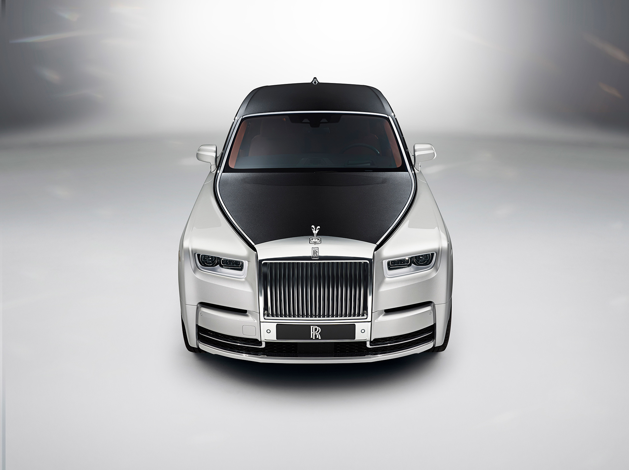 Седан Rolls-Royce Phantom сохранил оригинальное шасси — ДРАЙВ