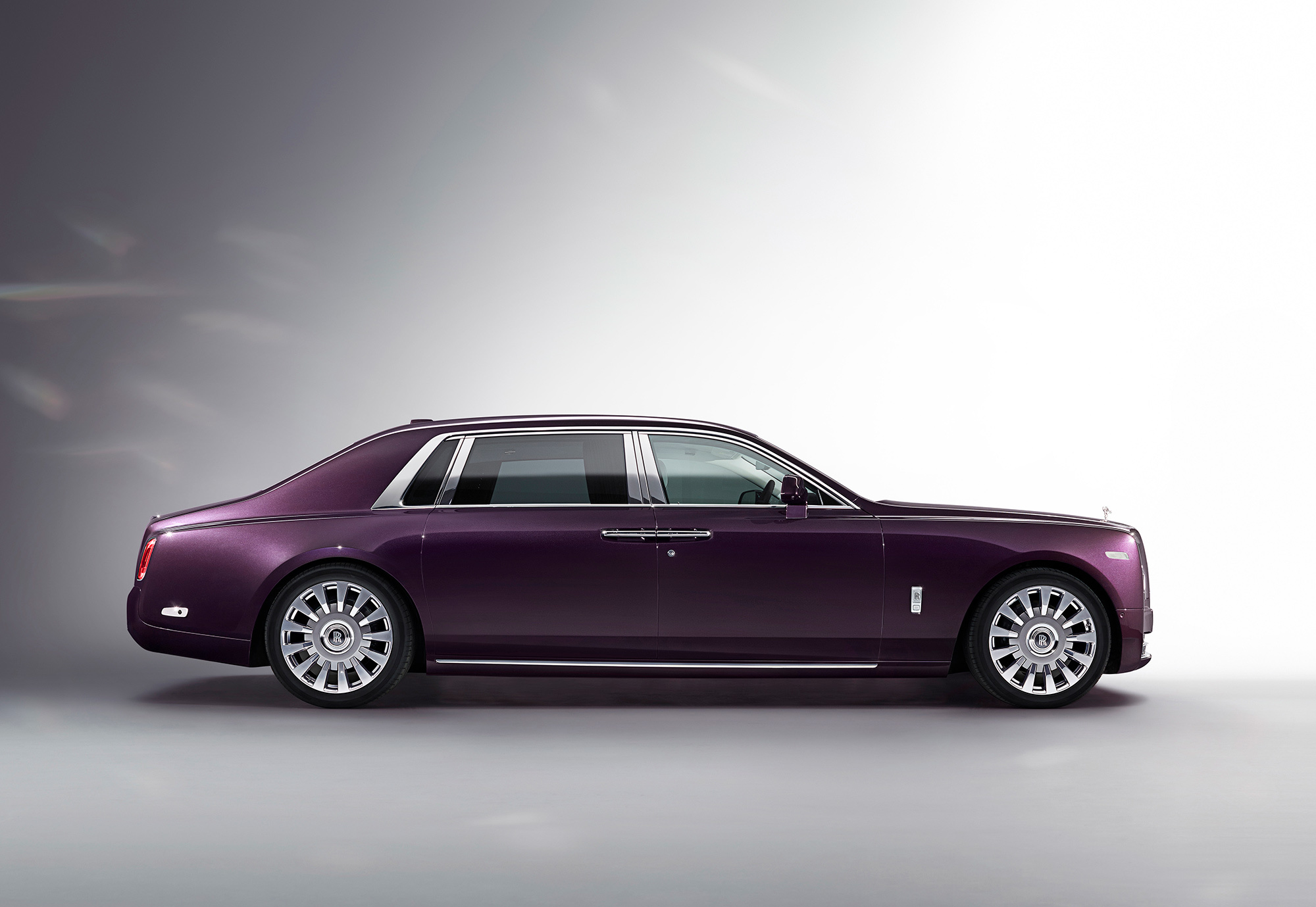 Седан Rolls-Royce Phantom сохранил оригинальное шасси — ДРАЙВ