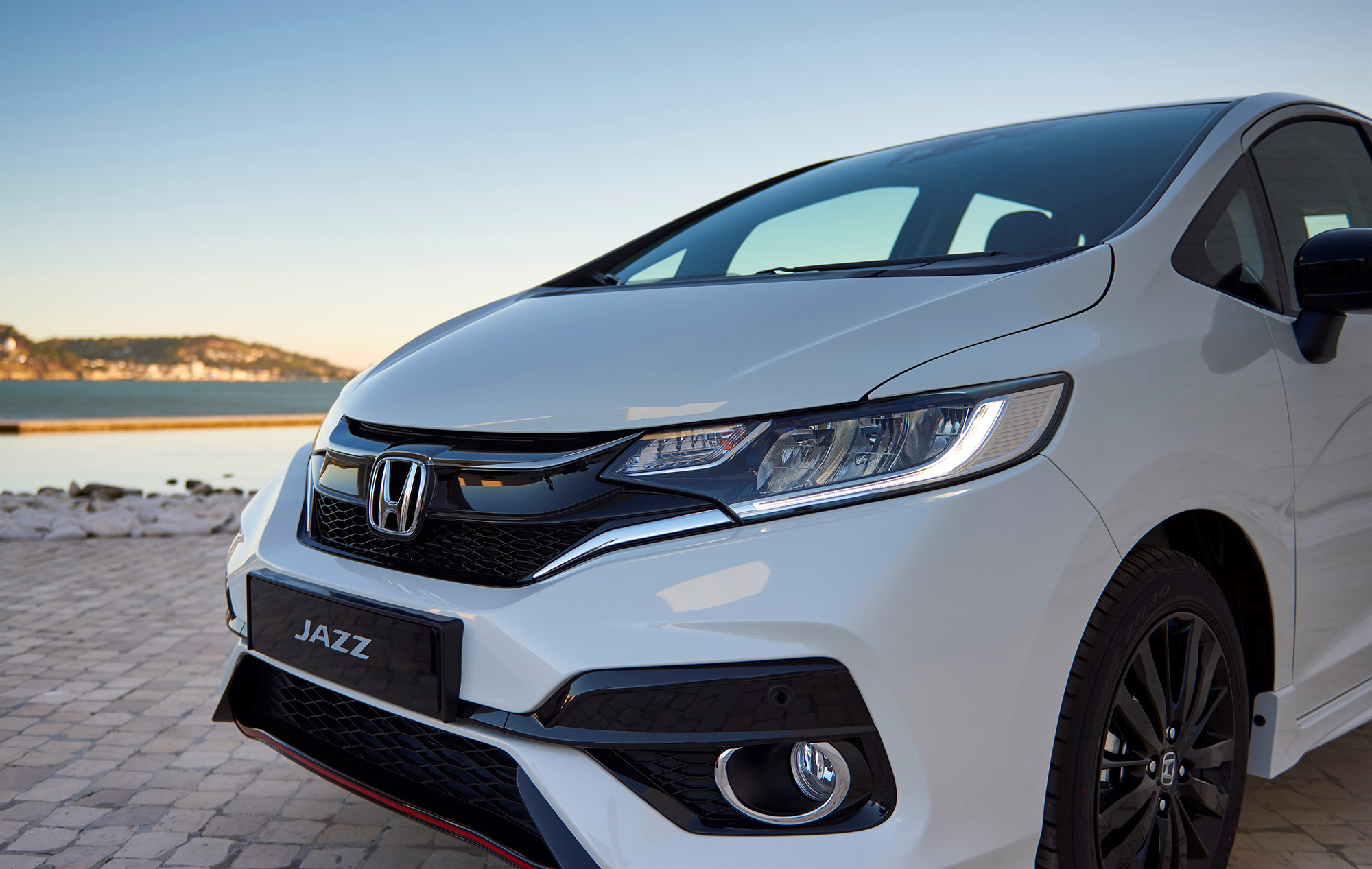 Хэтчбек Honda Jazz впервые получил в Европе мотор 1.5 — ДРАЙВ