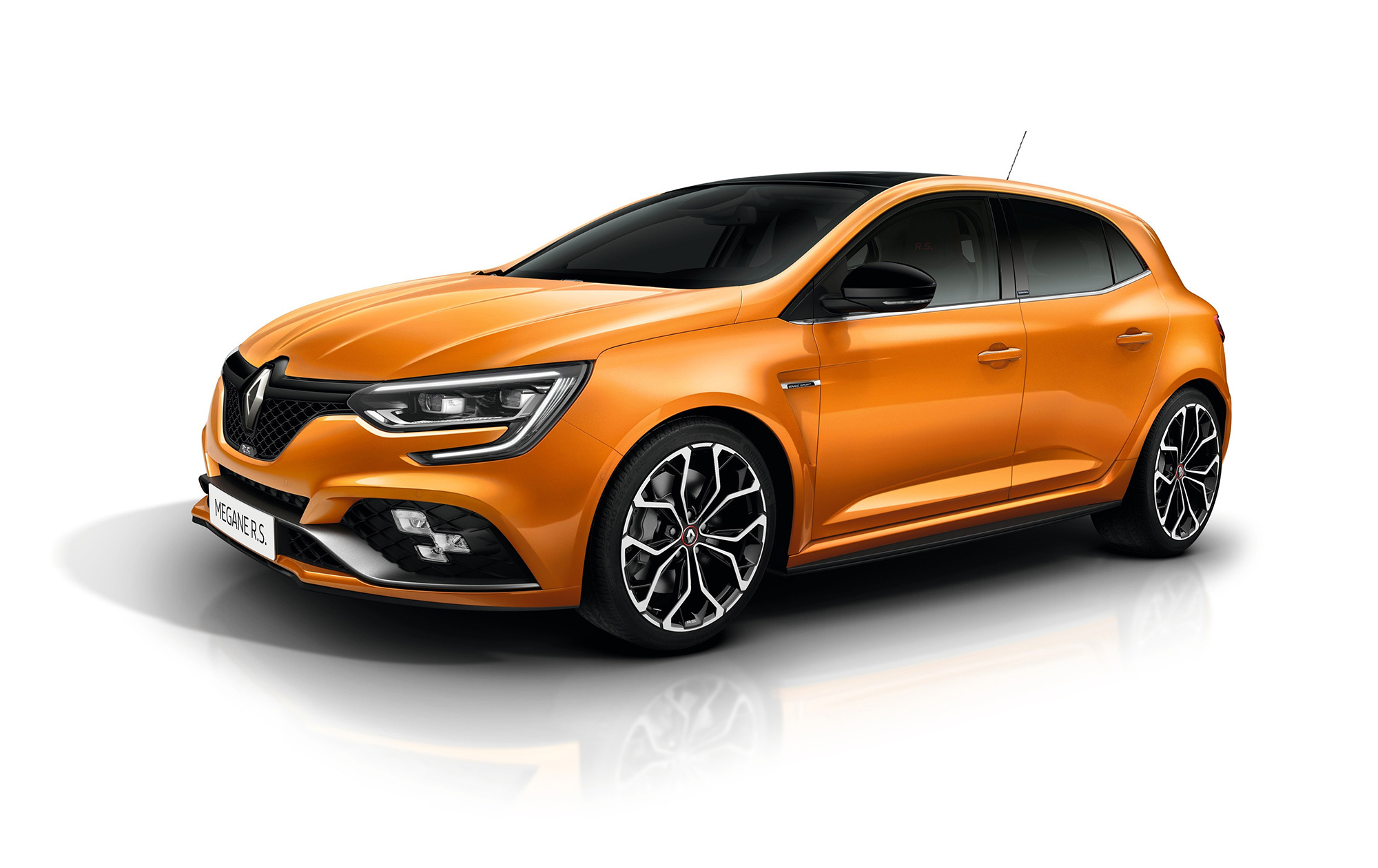 Эффектный хэтчбек Renault Megane RS удивил мотором — ДРАЙВ