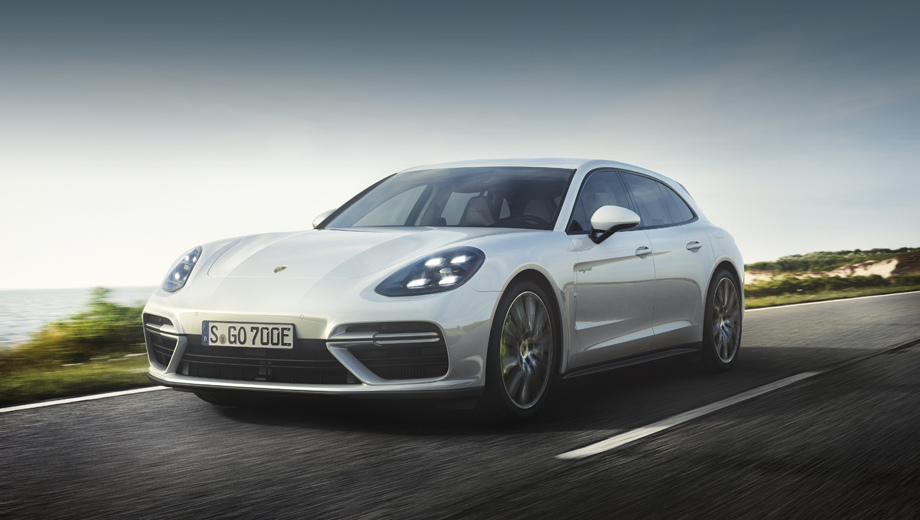 Porsche panamera. Новая версия совмещает все плюсы кузова универсал и самую мощную среди Панамер гибридную систему привода.