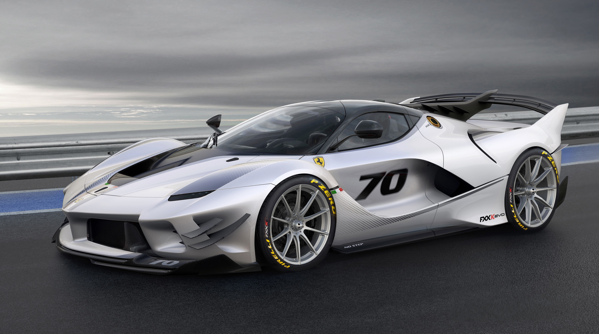 Купе Ferrari FXX K Evoluzione показало продвинутую аэродинамику — ДРАЙВ