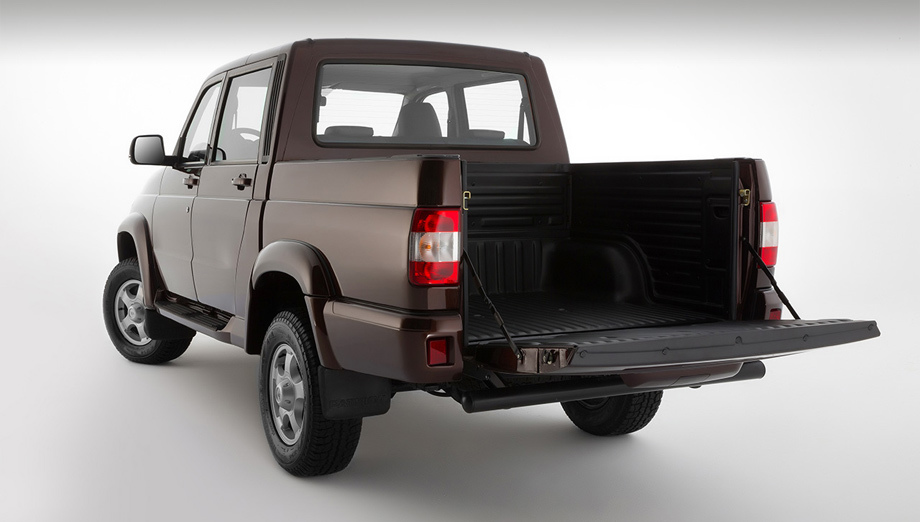             В <a href="/e/Bm8mwEAAAHw" class="c-link">прошлом году</a> УАЗ Пикап приобрели 3254 человека (второе место в сегменте). Теперь показатели должны подрасти. Компания рапортует, что в сентябре было продано 411 штук, на 40% больше, чем годом ранее, и в данном месяце это, мол, лучший показатель среди пикапов в России.
