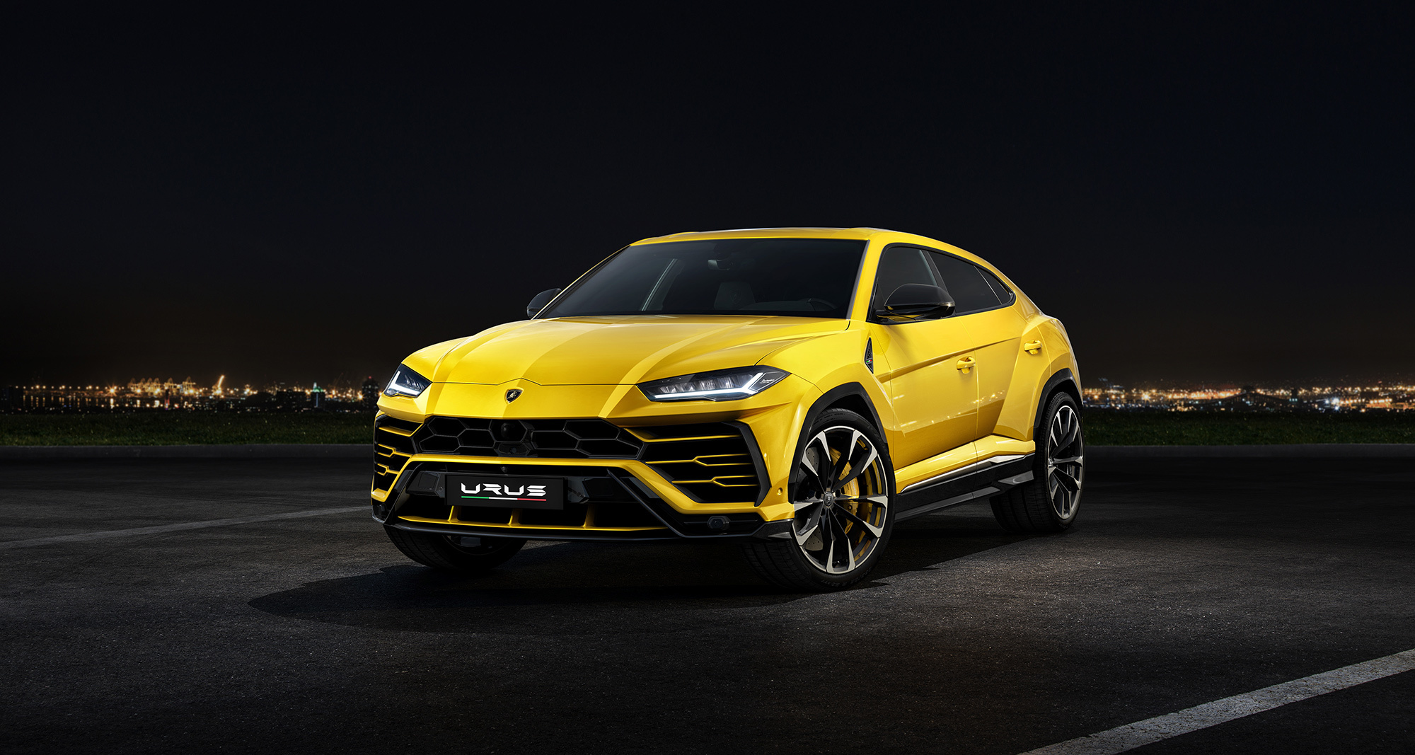 Рекордный кроссовер Lamborghini Urus появится в России весной — ДРАЙВ