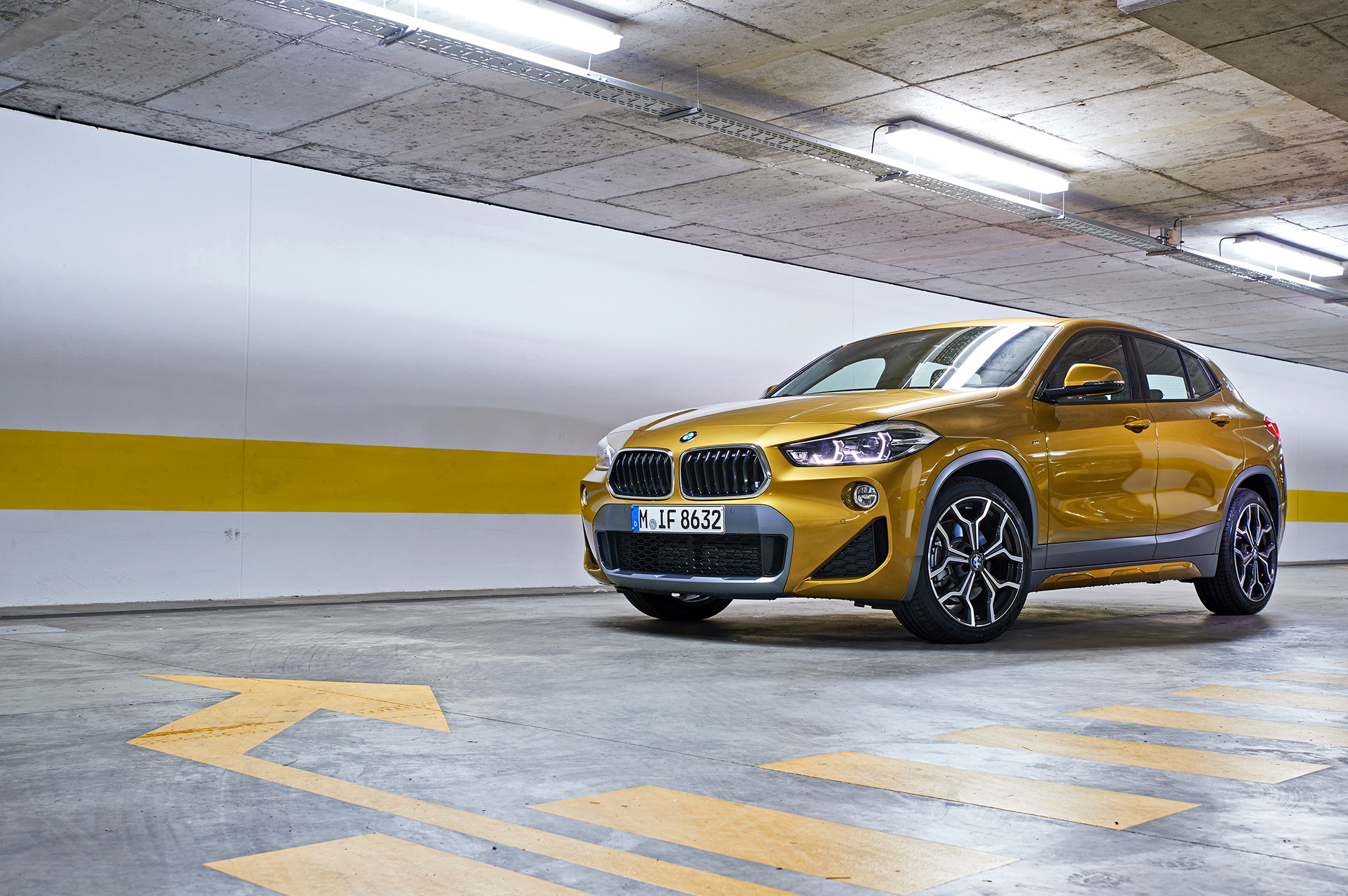 Упоённо носимся по серпантинам на кросс-хэтче BMW X2 — ДРАЙВ