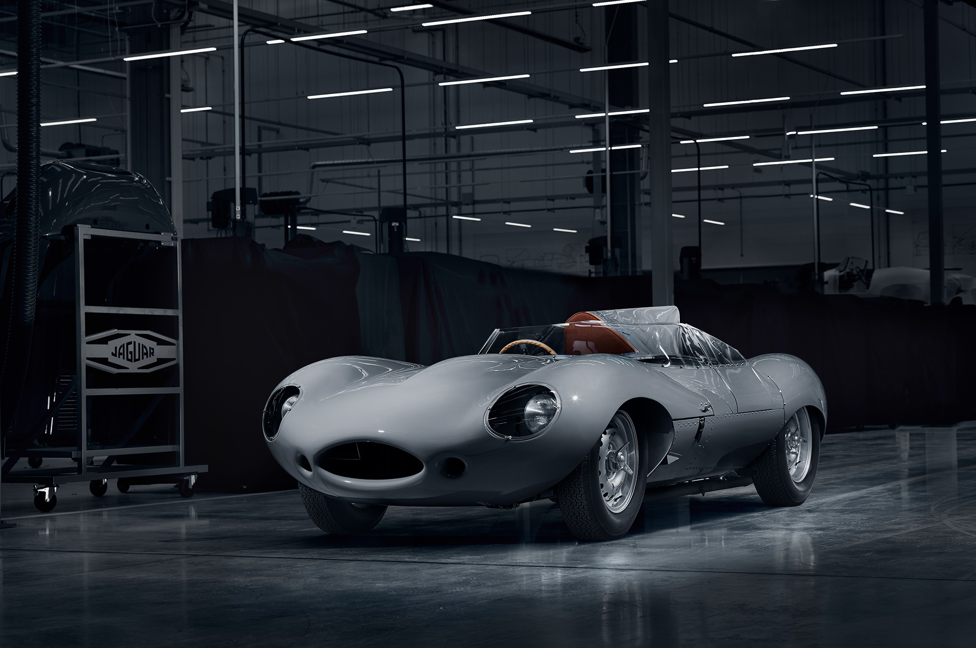 Фирма Jaguar возобновила производство гоночной баркетты D-type — ДРАЙВ