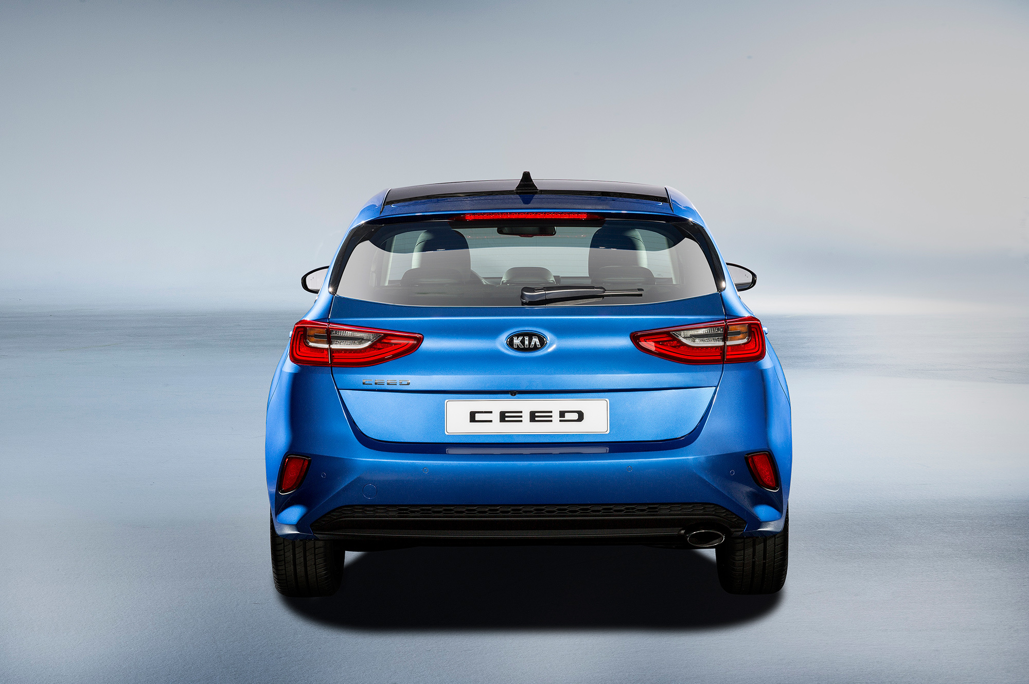 Новый хэтчбек Kia Ceed приготовился к штурму Европы — ДРАЙВ