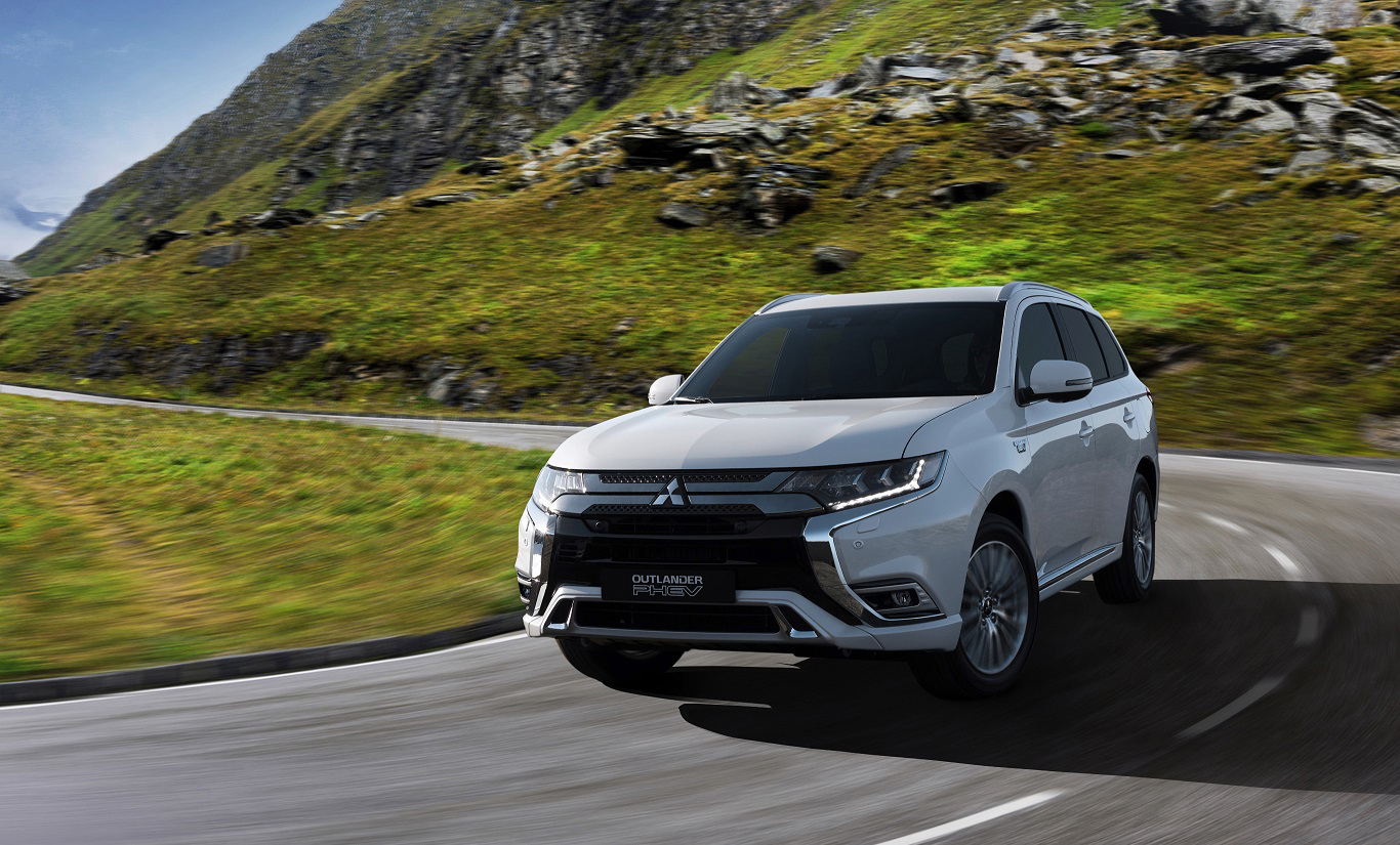 Гибрид Outlander PHEV обзавёлся новой силовой установкой — ДРАЙВ