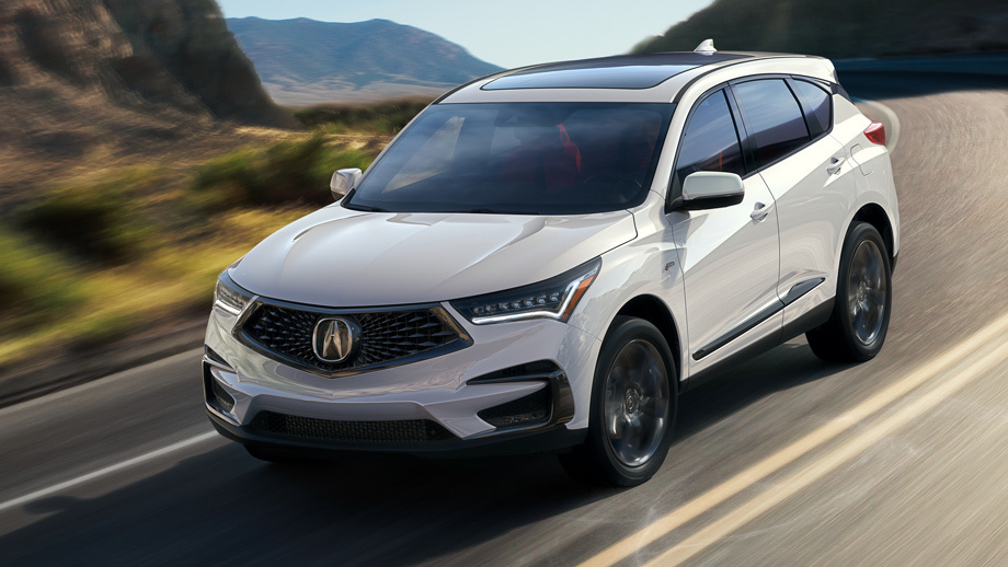             Комплекс ассистентов безопасности Acura Watch включает в себя системы автоторможения, удержания в полосе и предотвращения выезда на обочину, а также адаптивный круиз-контроль. По умолчанию в Акуре RDX установлено восемь эйрбэгов, включая коленные для передних седоков.
