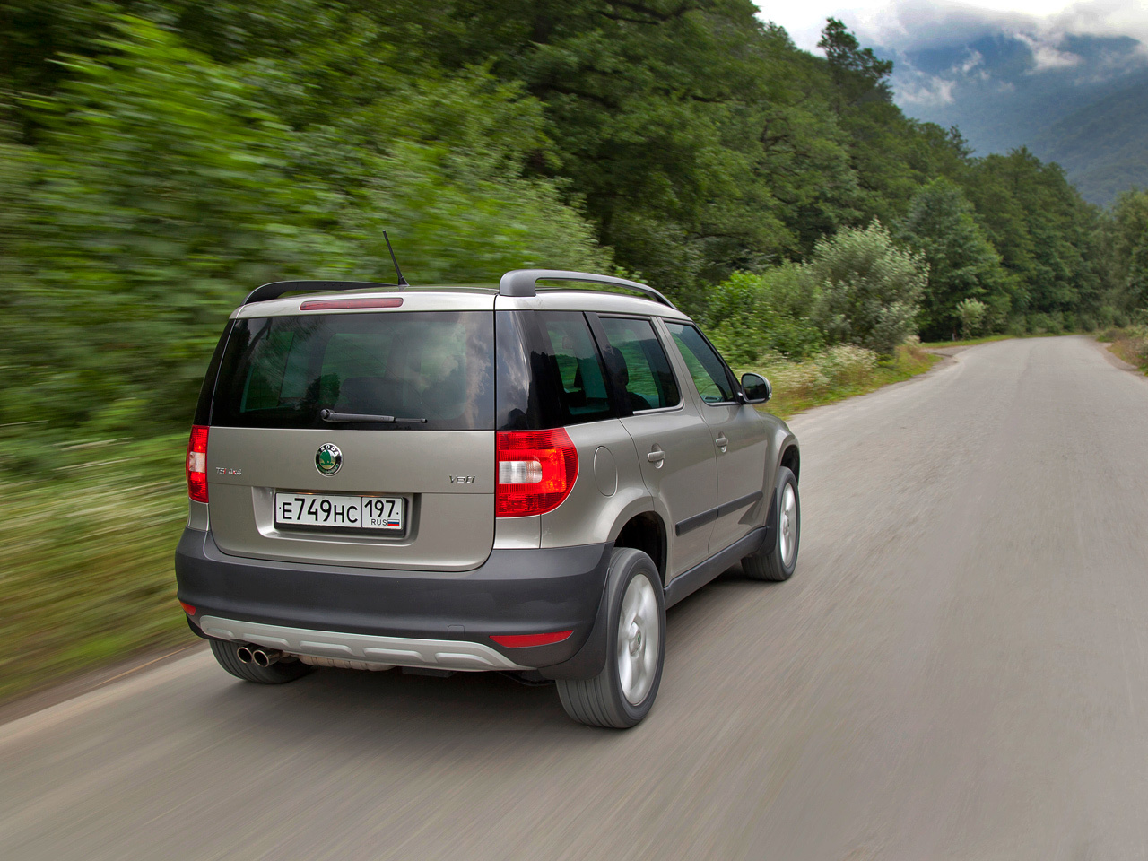 Робот шкода йети. Шкода Йети 1.2. Робот на Шкода Йети. Шкода Йети автомат. Skoda Yeti 2012 1.8.