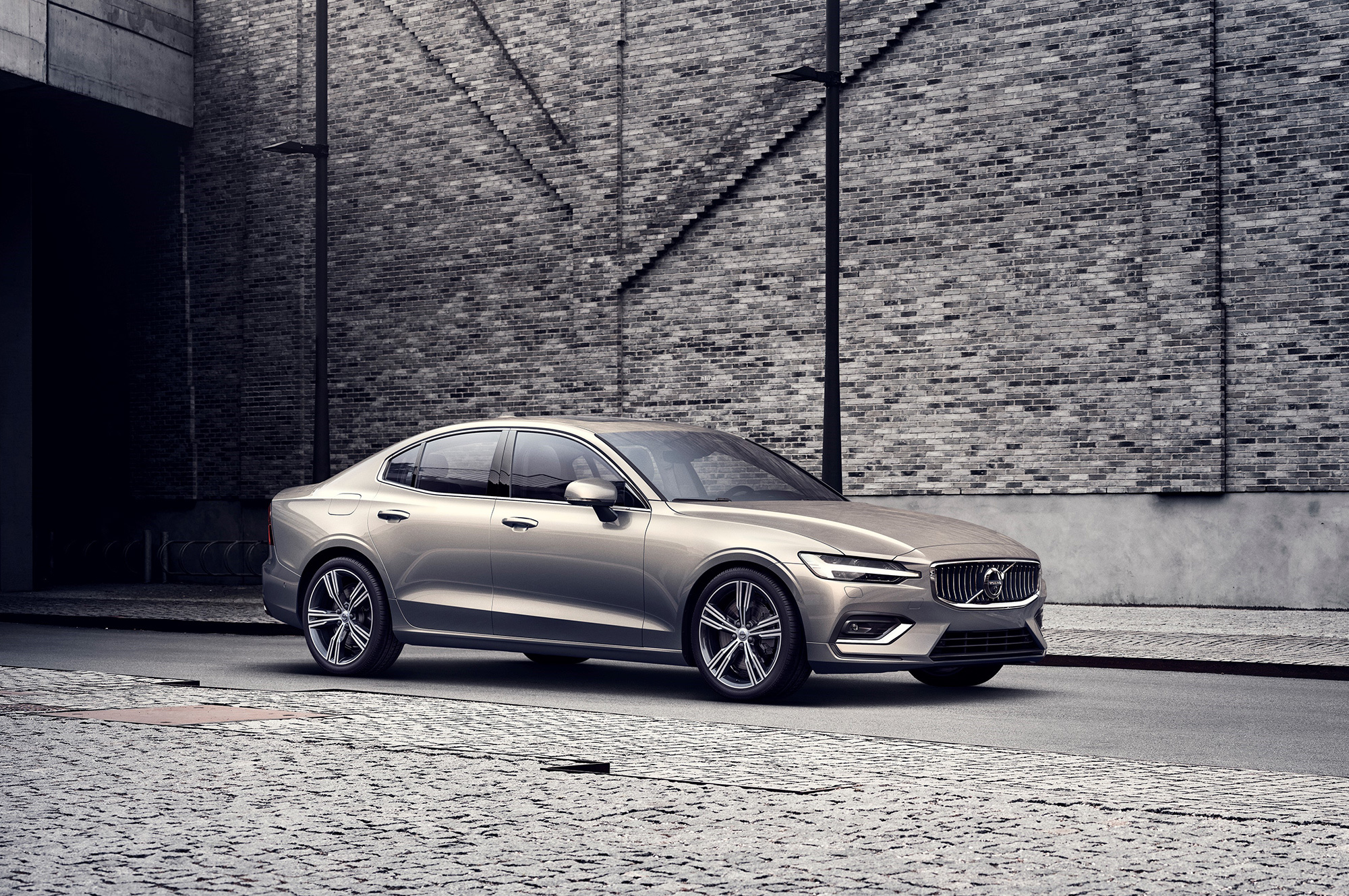 Новый спортседан Volvo S60 порадует россиян в 2019 году — ДРАЙВ