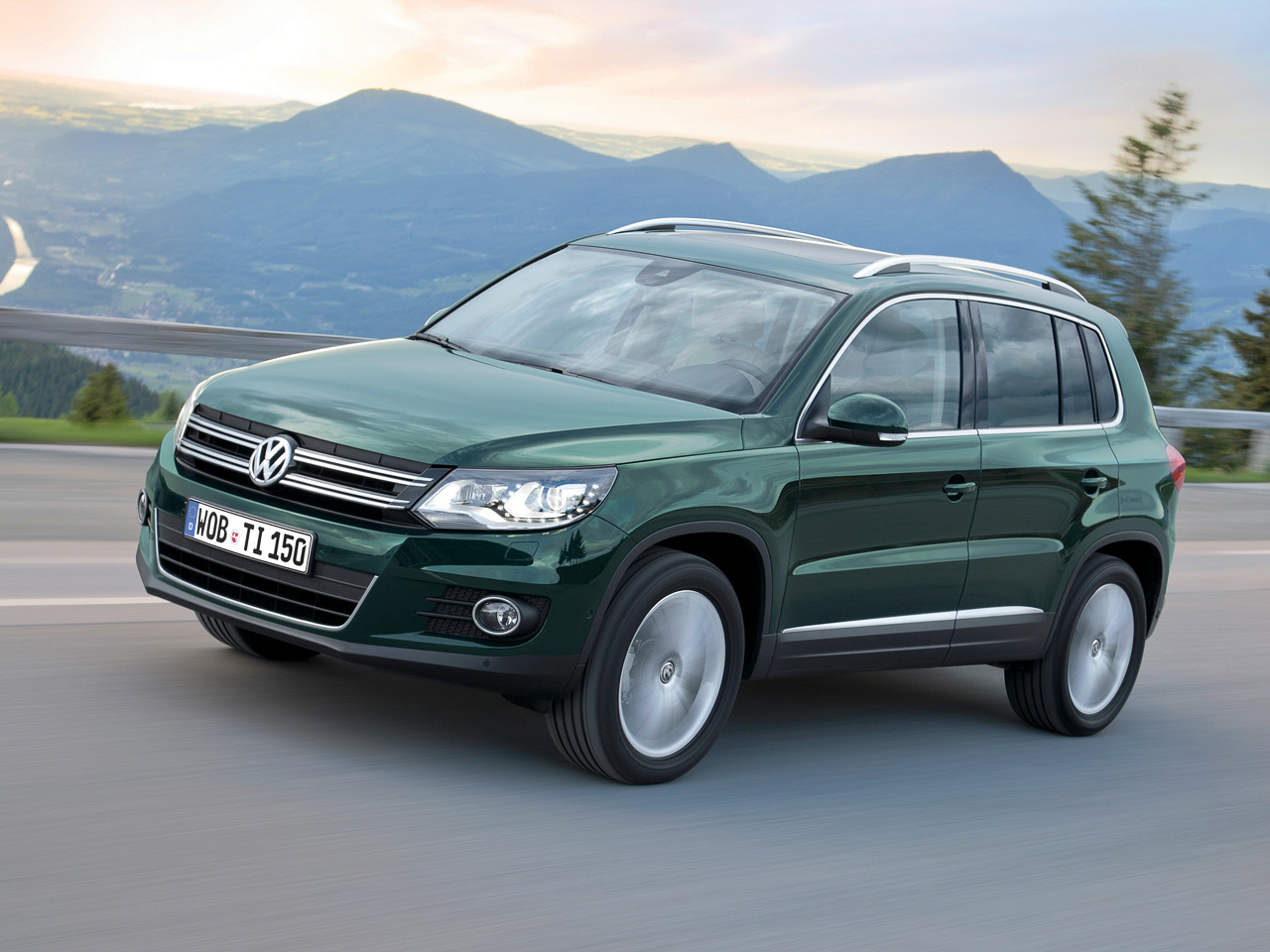 Машем повзрослевшему кроссоверу Volkswagen Tiguan — ДРАЙВ