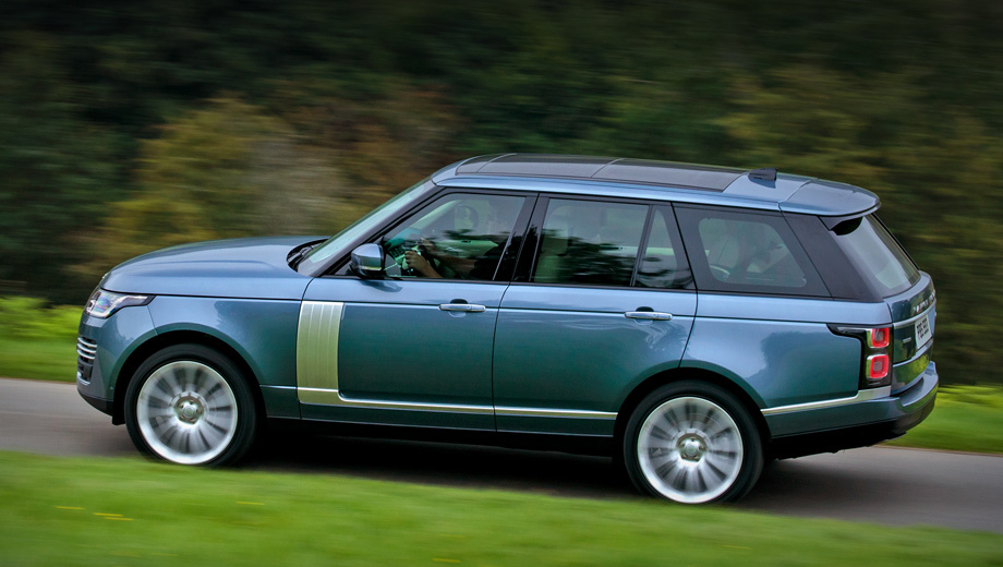 Land rover range rover. Нынешний Range Rover неплохо продаётся по обе стороны Атлантического океана. В Европе за 2017 год англичане реализовали 13 663 машины, а в Штатах ― 16 869. Для сравнения, показатели модели Mercedes GLS ― 4537 и 32 248 штук соответственно.