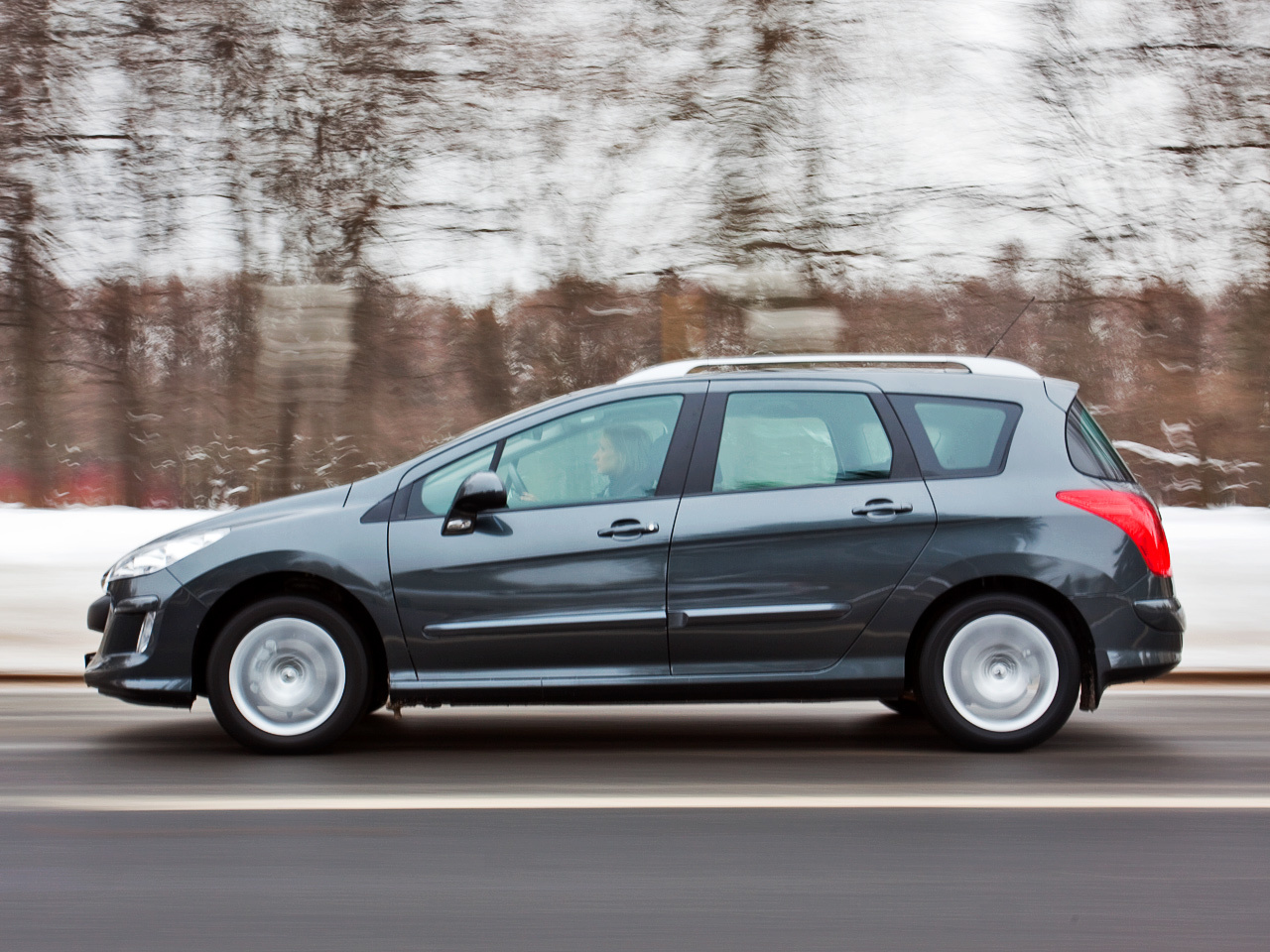 Пежо универсал отзывы. 308сф универсал Пежо. Peugeot универсал. Пежо семейный автомобиль. Stels 308 SW.