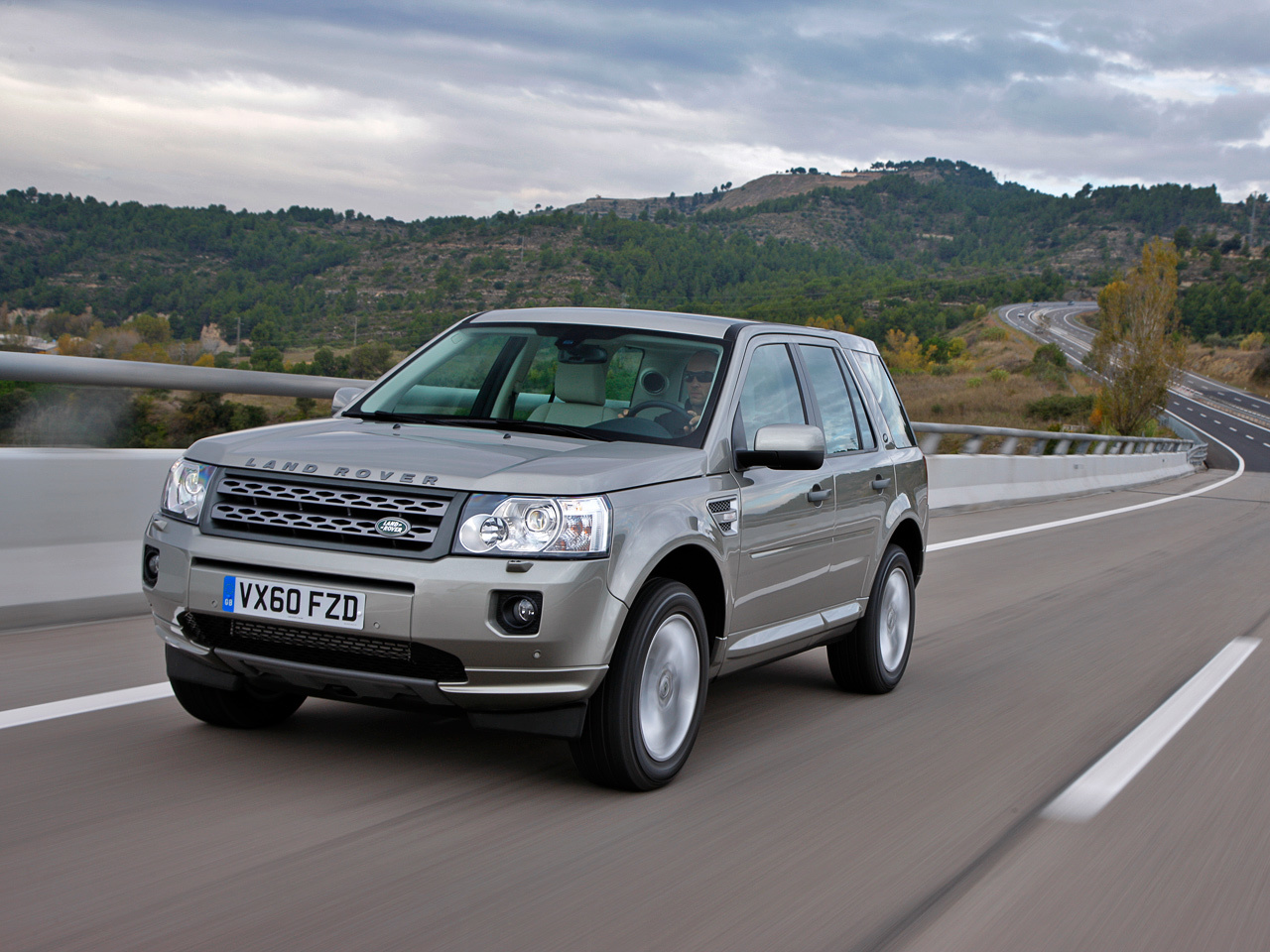 Изучаем обновлённый Land Rover Freelander 2 — ДРАЙВ