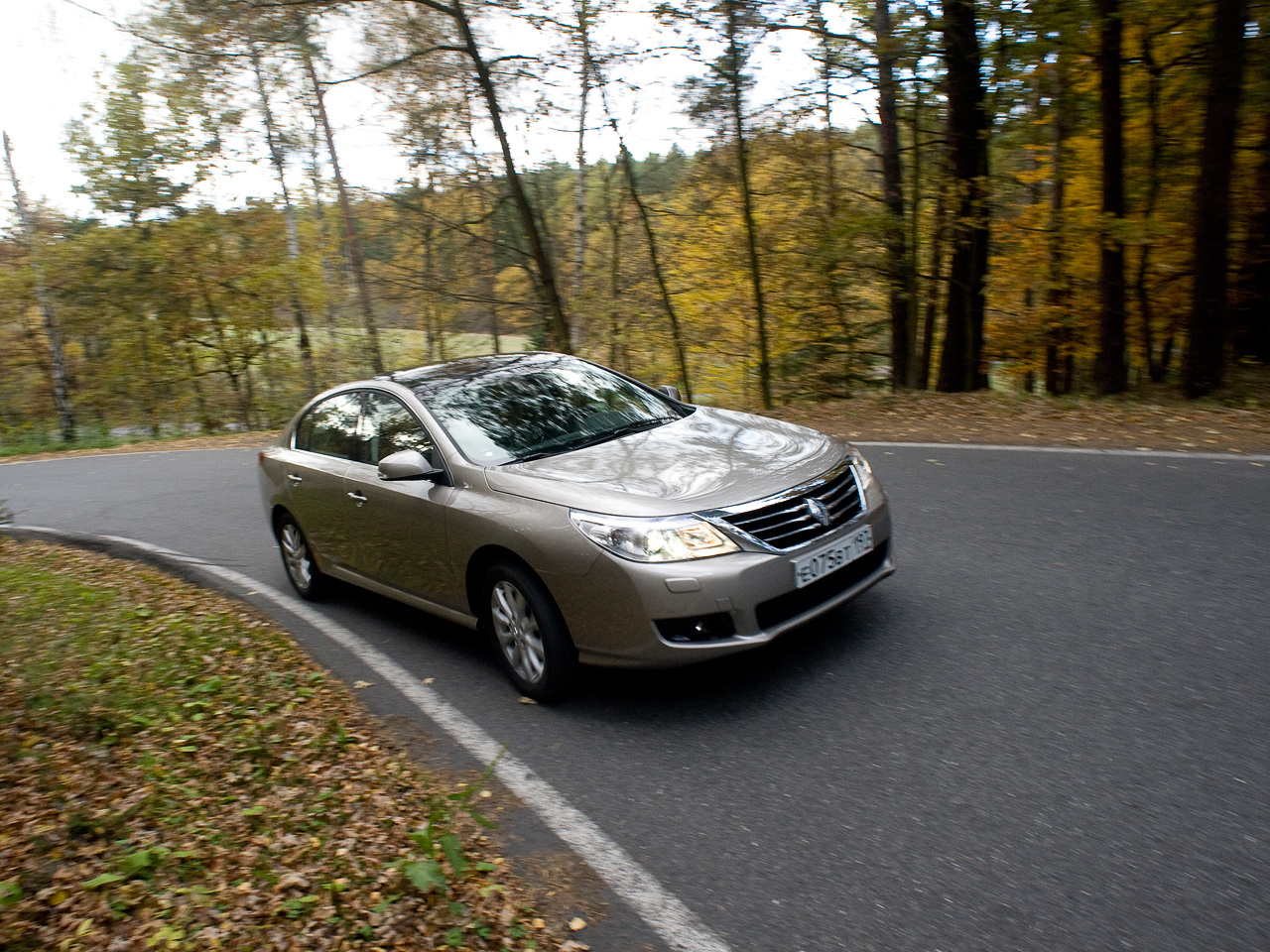 Пытаемся понять, для кого создан Renault Latitude — ДРАЙВ