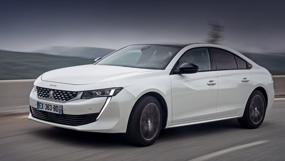             Гибридный Peugeot 508 GT будет доступен на европейском рынке с кузовом хэтчбек или <a href="/e/Bv5CQEAABMg" class="c-link">универсал</a>. А пока в Старом Свете предлагаются обычные модификации по цене от 31 250 евро. Для сравнения, за седан <a href="/e/BlB2QEAAA_U" class="c-link">Mazda 6</a> просят 27 950 евро, а за <a href="/e/BnUHwEAAAGg" class="c-link">BMW 318i</a> ― 33 400 евро.
