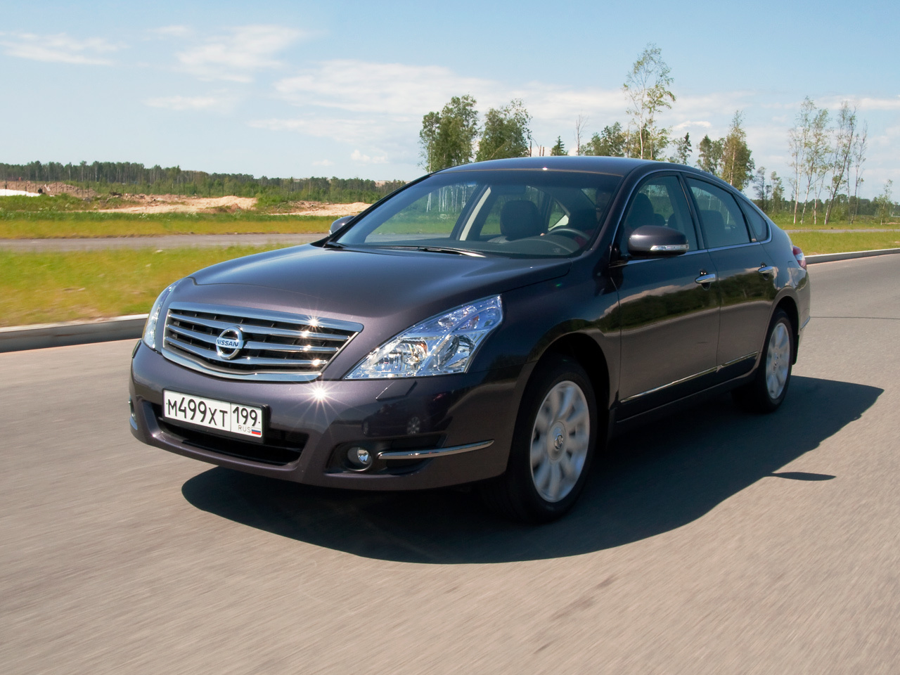 Фото машины nissan teana