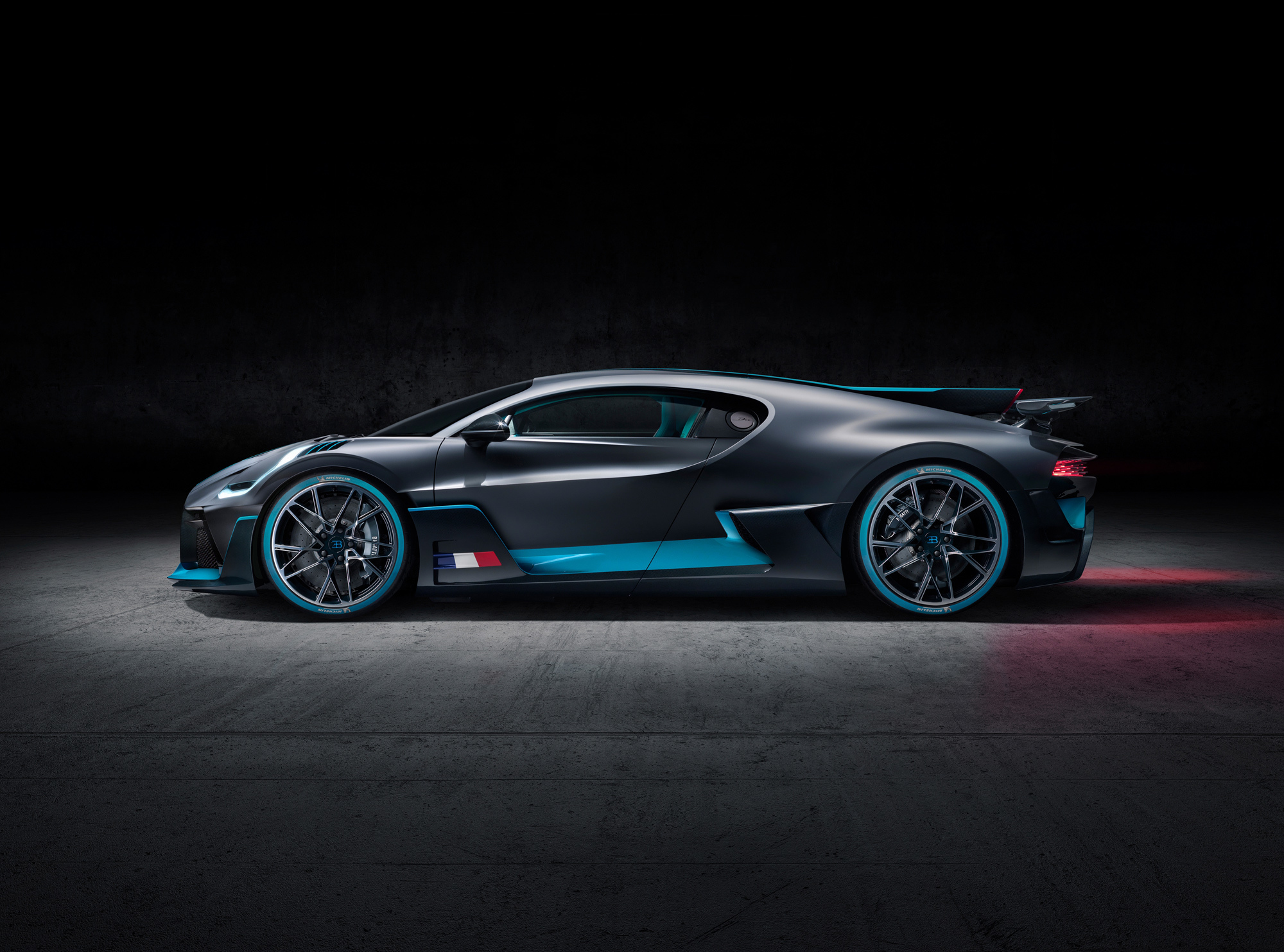  Bugatti Divo   Chiron    