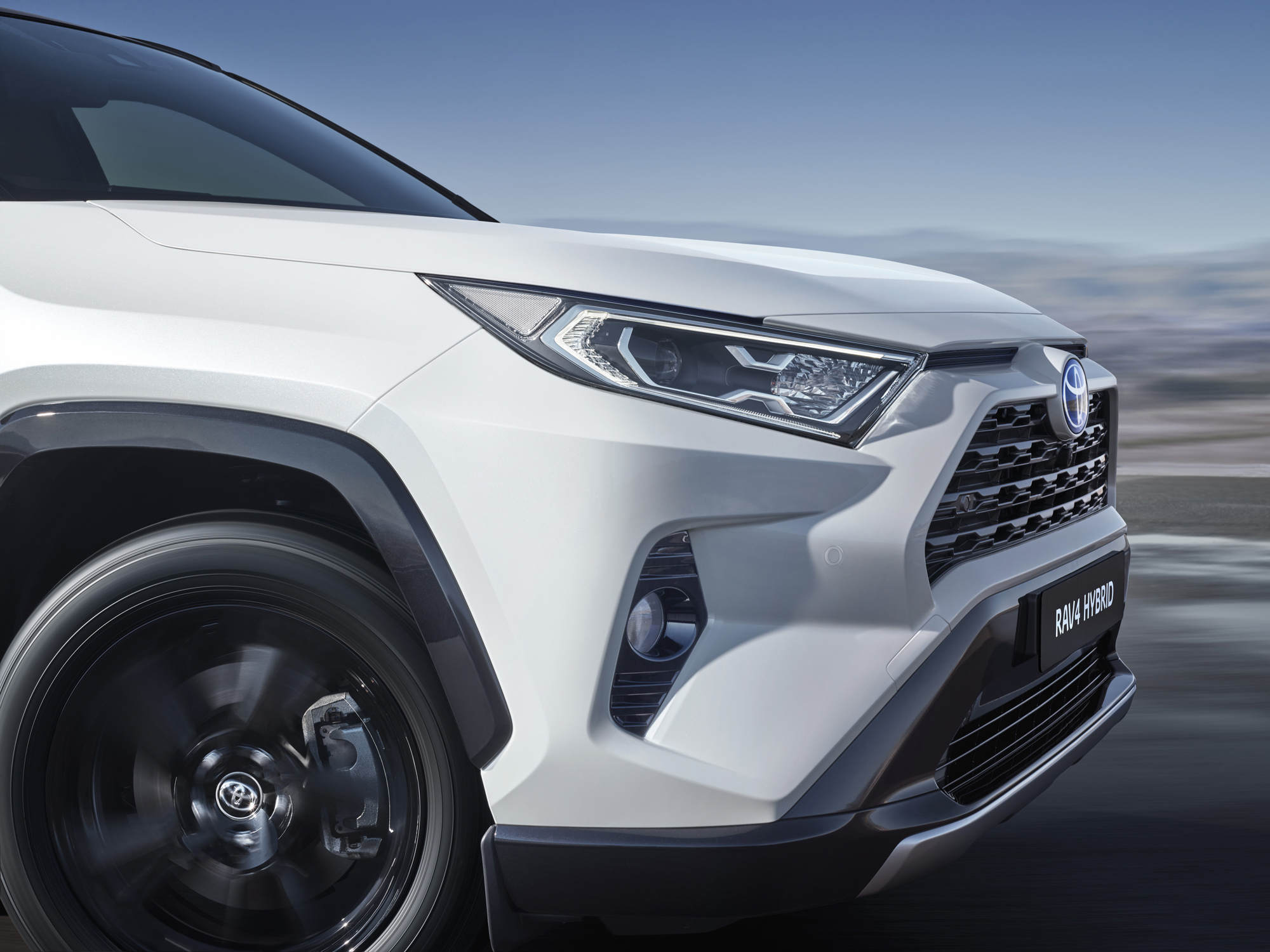 Кроссовер Toyota RAV4 Hybrid раскрыл детали привода — ДРАЙВ