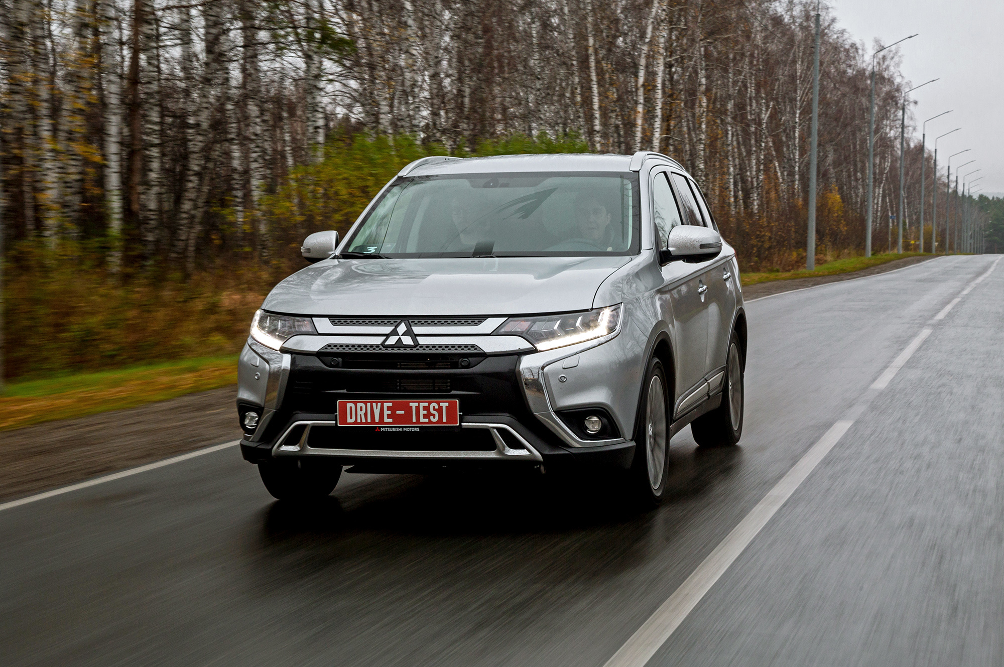 Оцениваем прогресс обновлённого кроссовера Mitsubishi Outlander — ДРАЙВ