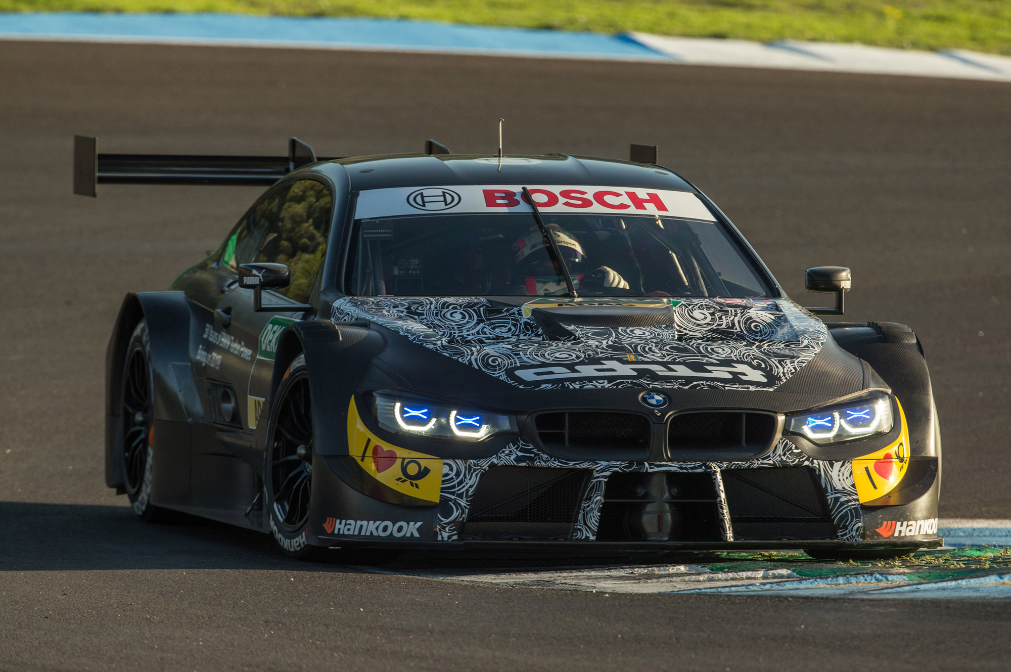 Новое купе BMW M4 DTM примерило наддувные два литра — ДРАЙВ