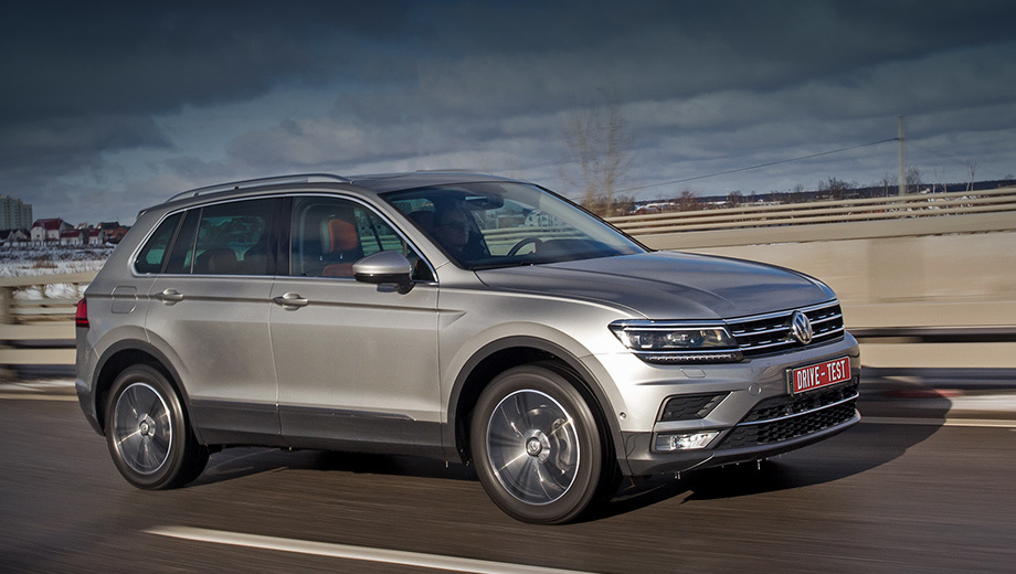 Тигуан поколение отзывы. Фольксваген Тигуан 2019. VW Tiguan 2016. Volkswagen Tiguan II 2023 года. Фольксваген Тигуан 2019 черный.