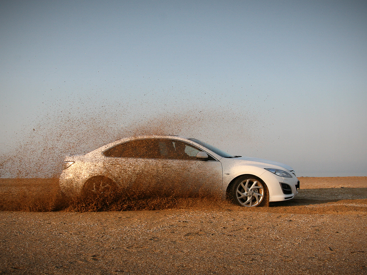 Узнаём, чем отличается обновлённая Mazda6 от старой — ДРАЙВ