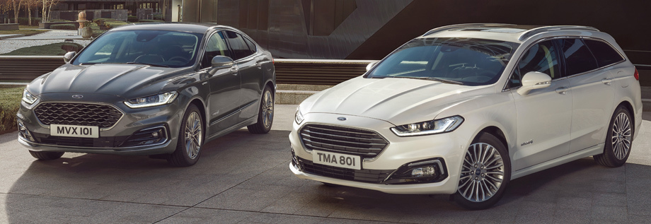             Доработки внешности и материалов отделки особенно затронули версии Hybrid, Titanium, ST-Line и роскошную Vignale, при этом компания готова предложить покупателям микст под названием Hybrid Vignale, причём как в кузове универсал, так и седан (такой как раз показан слева).
