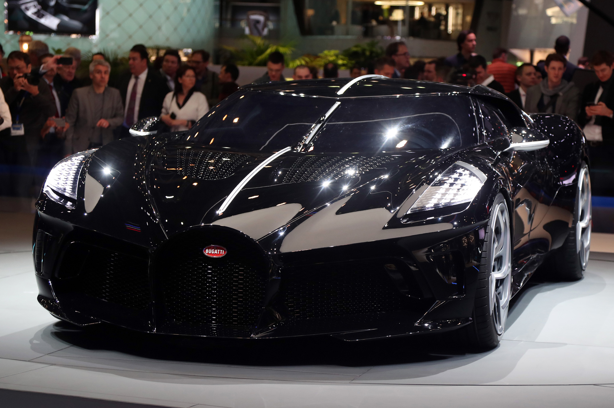 Купе Bugatti La Voiture Noire напомнило о машине Жана Бугатти — ДРАЙВ