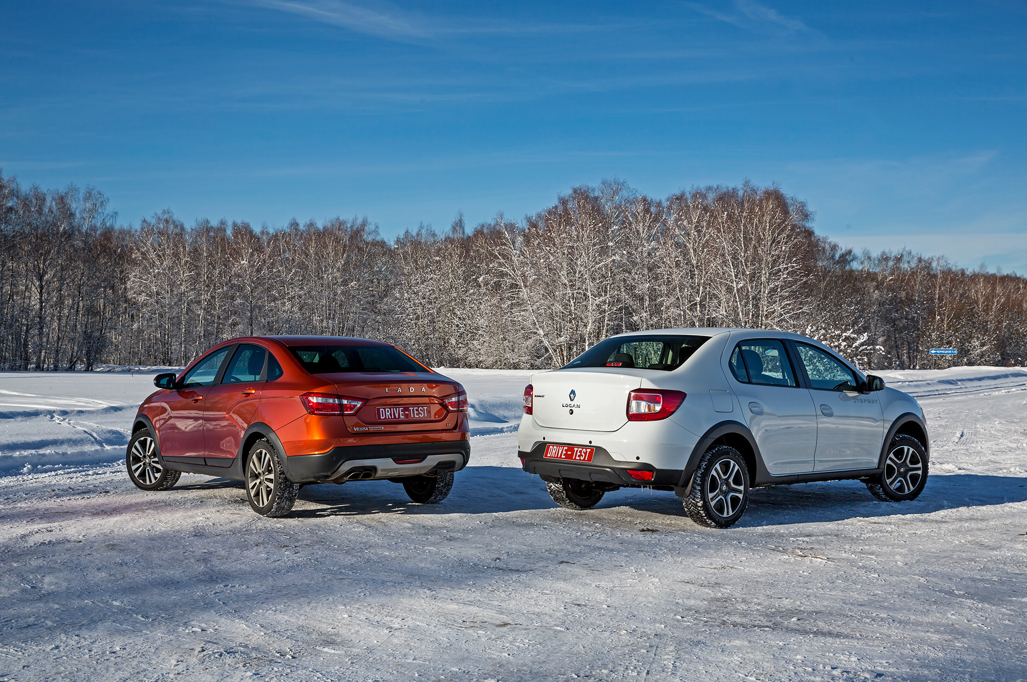 Буксуем на седанах Renault Logan Stepway и Lada Vesta Cross — ДРАЙВ