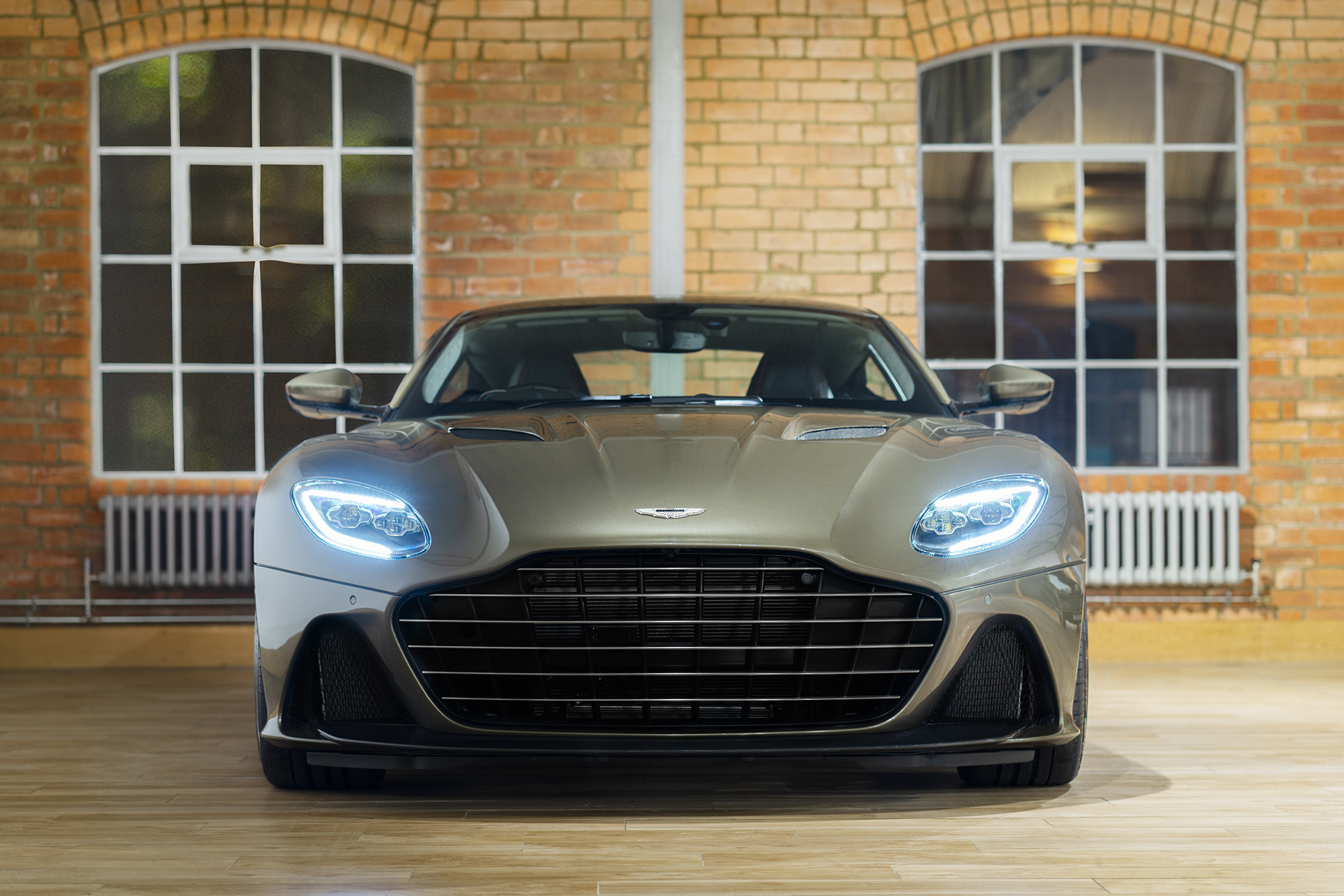 Купе OHMSS DBS Superleggera напомнило о Джеймсе Бонде — ДРАЙВ