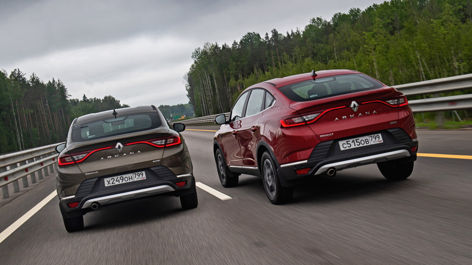            Наиболее востребованными, по прогнозам Renault, будут 150-сильные Арканы в исполнении Style примерно поровну с передним и полным приводом. А базовым версиям теперь <a href="/e/B2imwEAAA8M" class="c-link">противостоит</a> ещё и X-Ray с такими же мотором 1.6 и вариатором, на дореформенной платформе B0.
